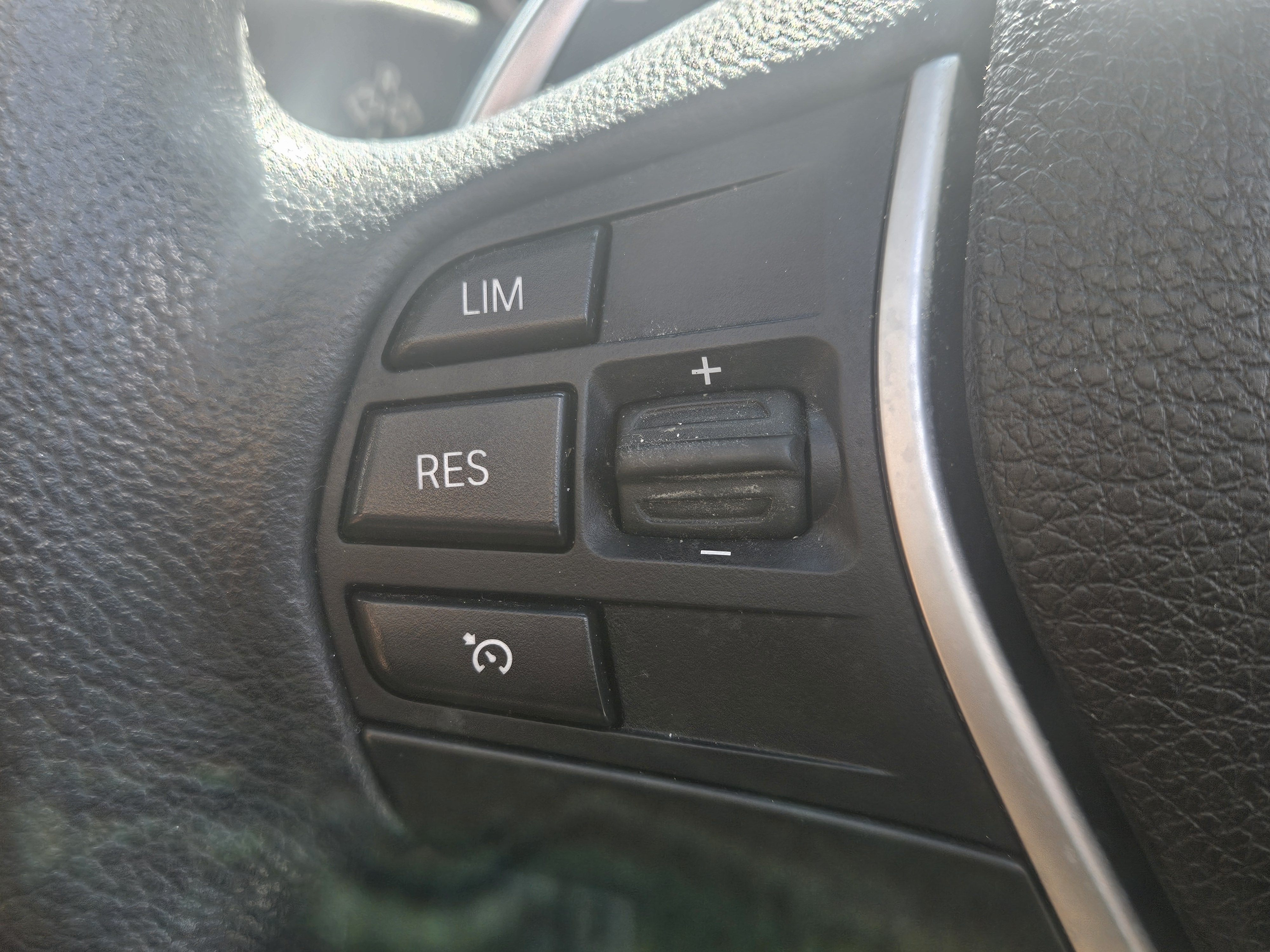 BMW 4 Series - Image 28