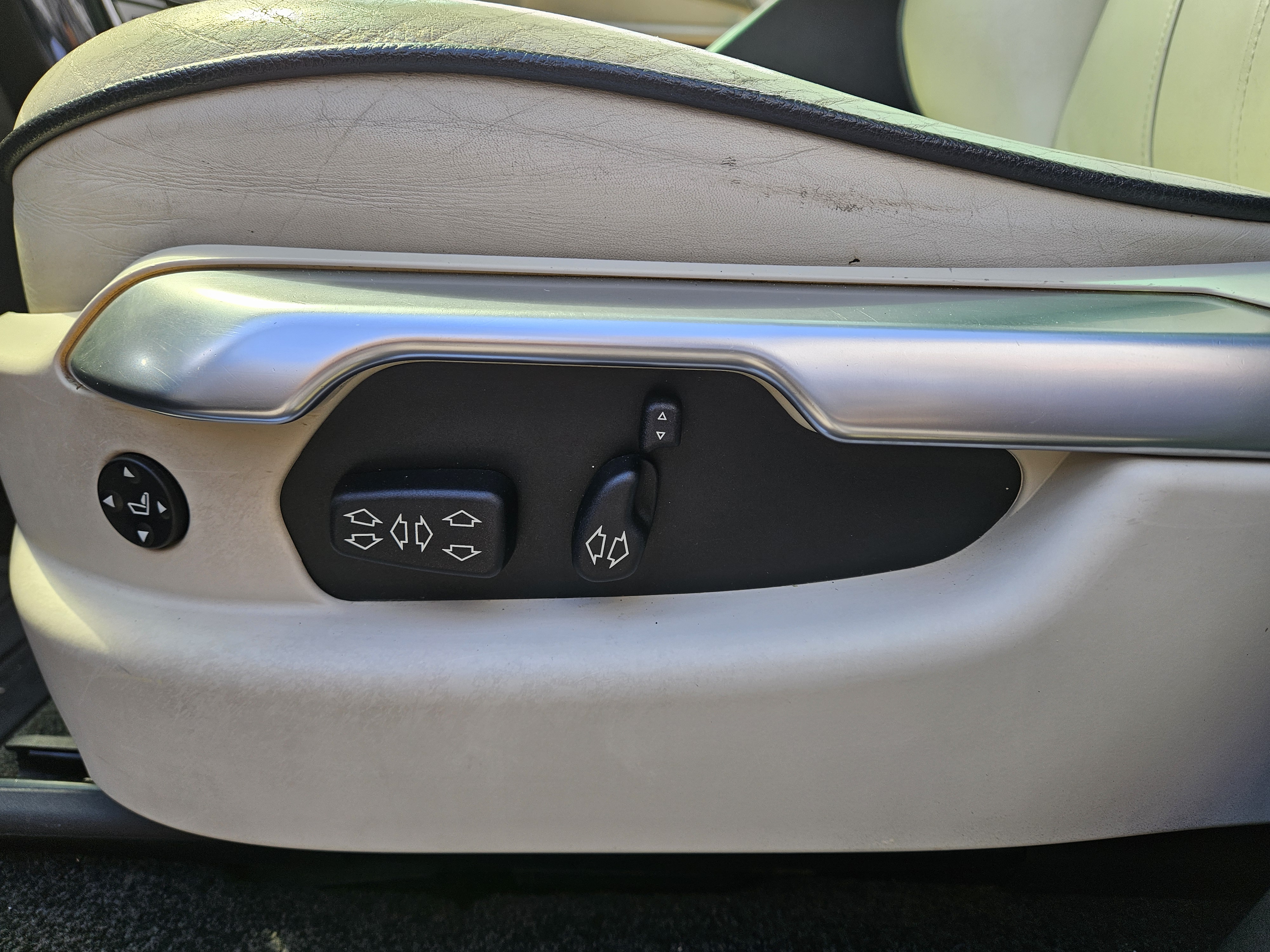 Land Rover Range Rover - Image 16