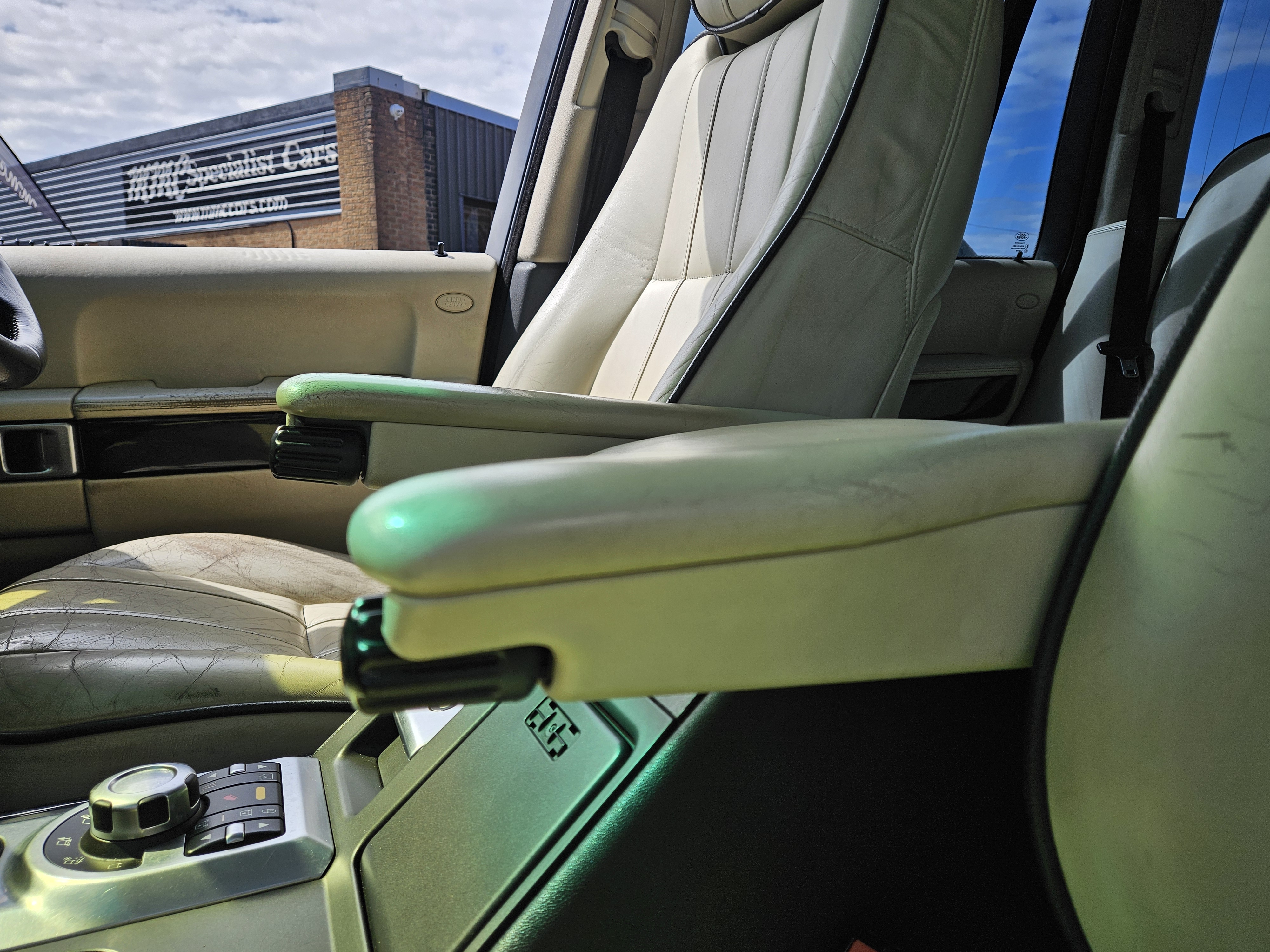 Land Rover Range Rover - Image 20