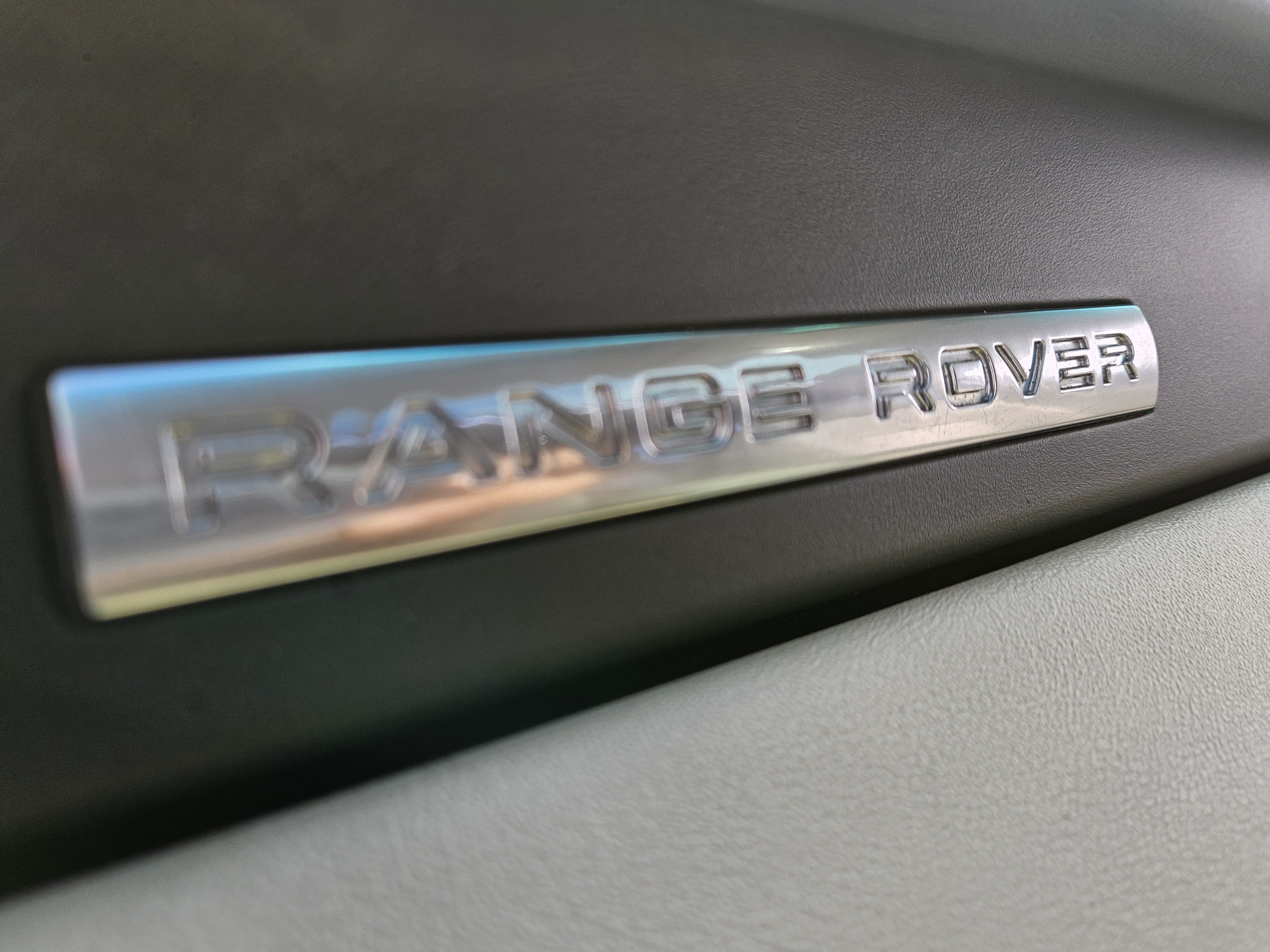 Land Rover Range Rover - Image 22