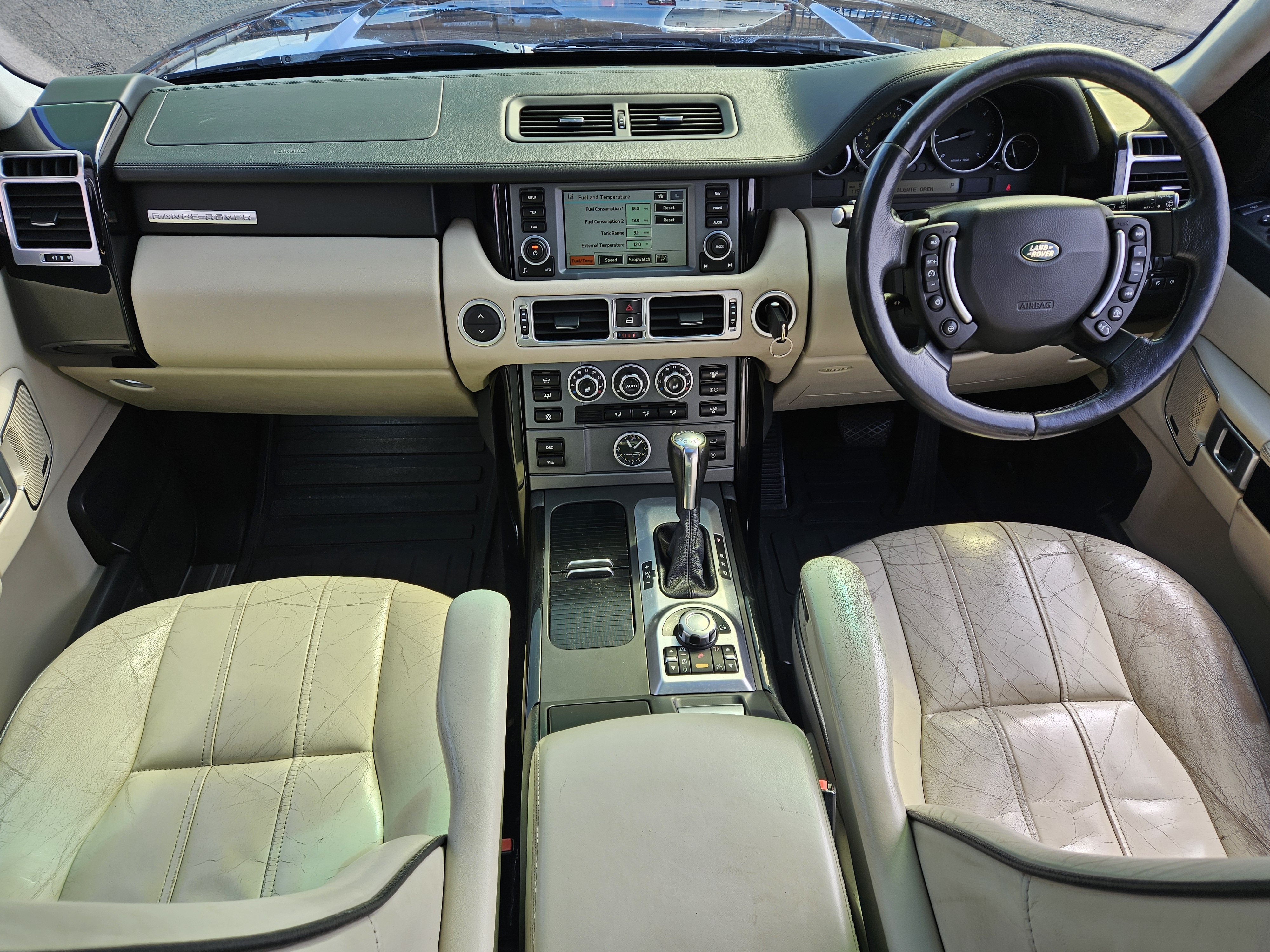 Land Rover Range Rover - Image 26