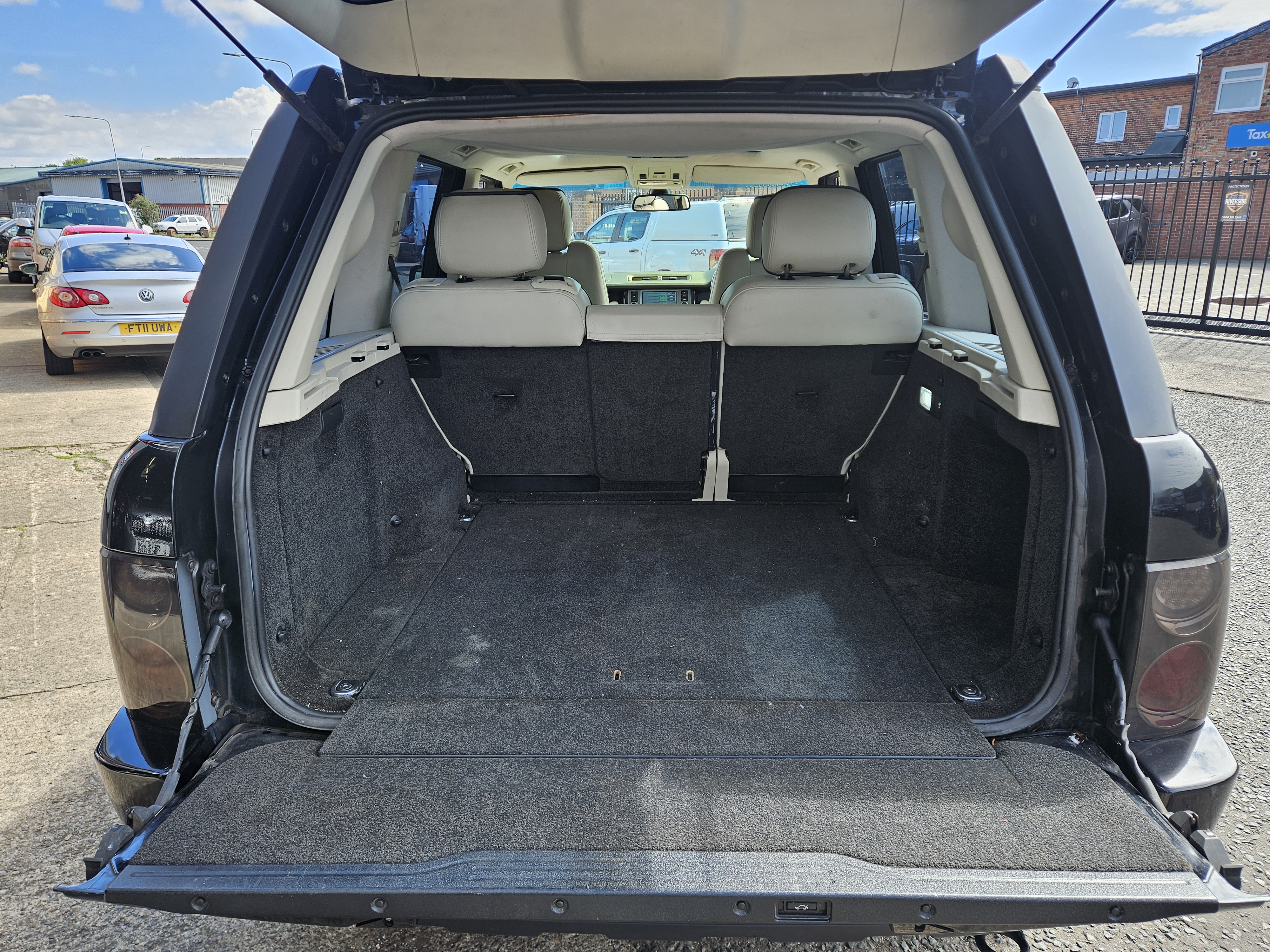 Land Rover Range Rover - Image 28