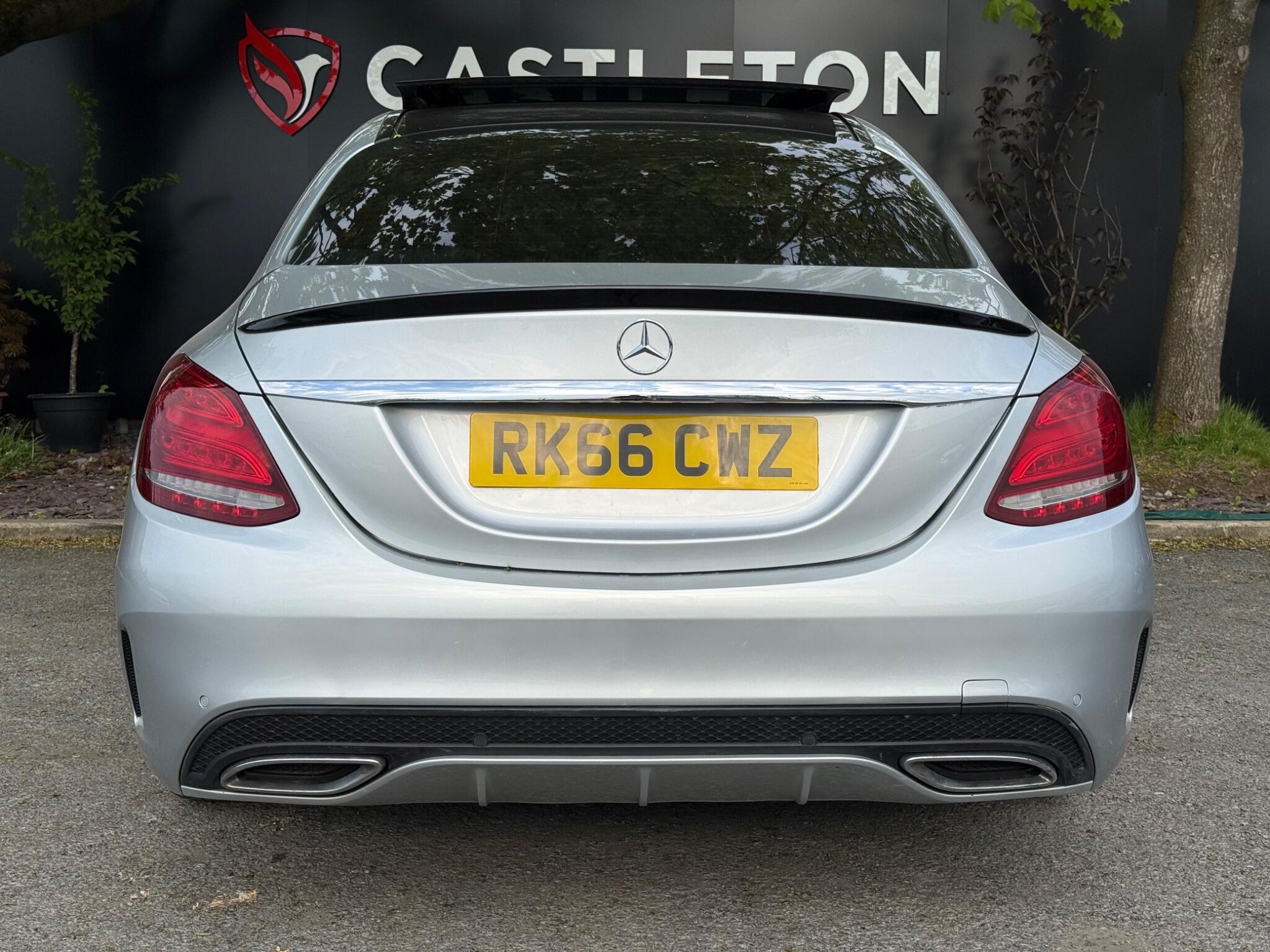 Mercedes C Class - Image 12