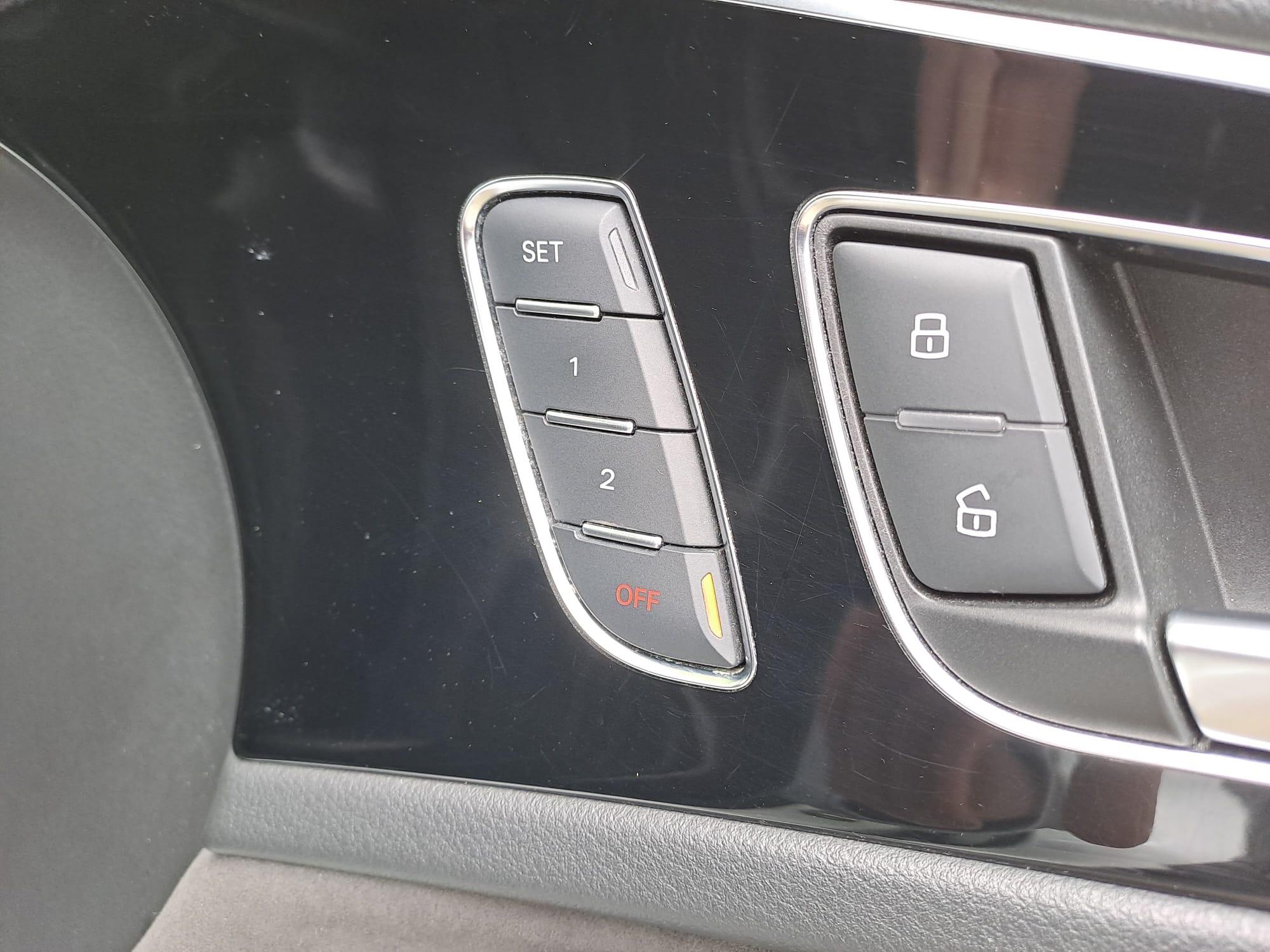 Audi A6 Avant - Image 40