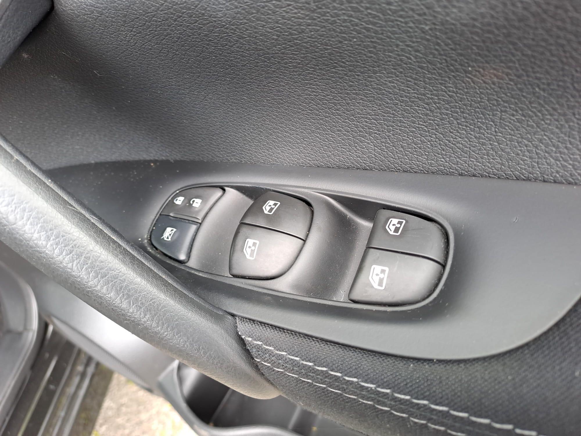 Nissan Qashqai - Image 23