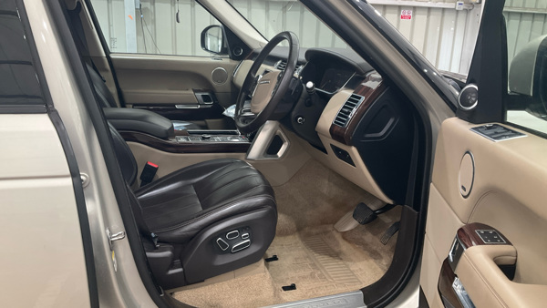 Land Rover Range Rover - Image 8