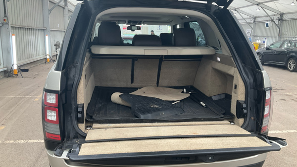 Land Rover Range Rover - Image 10