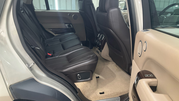 Land Rover Range Rover - Image 12