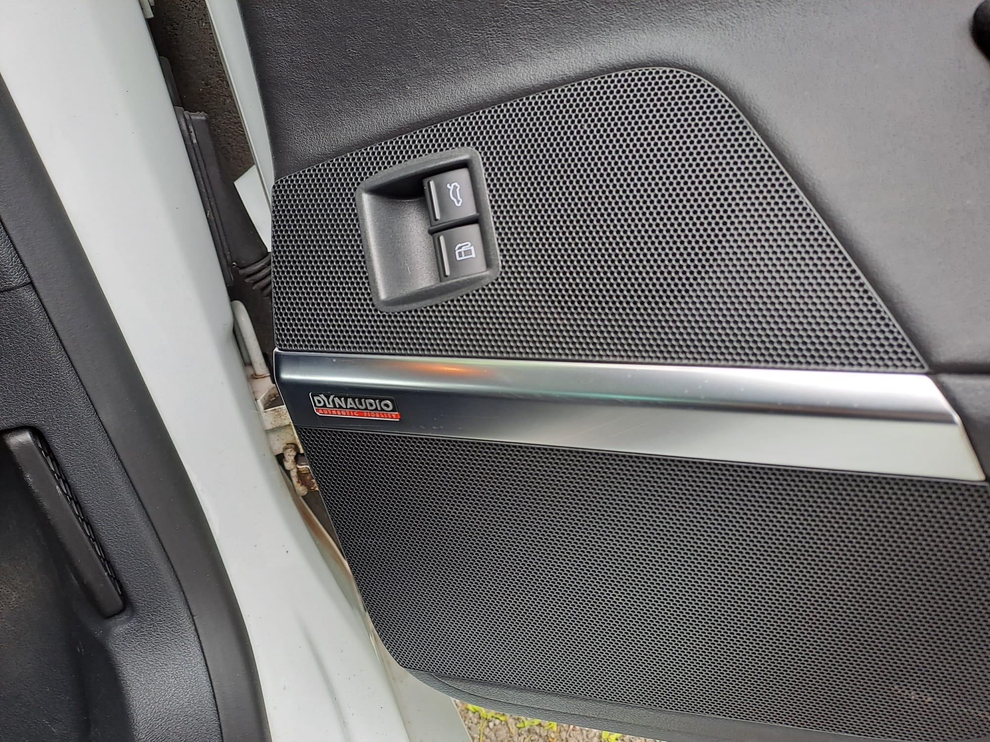 Volkswagen CC - Image 28