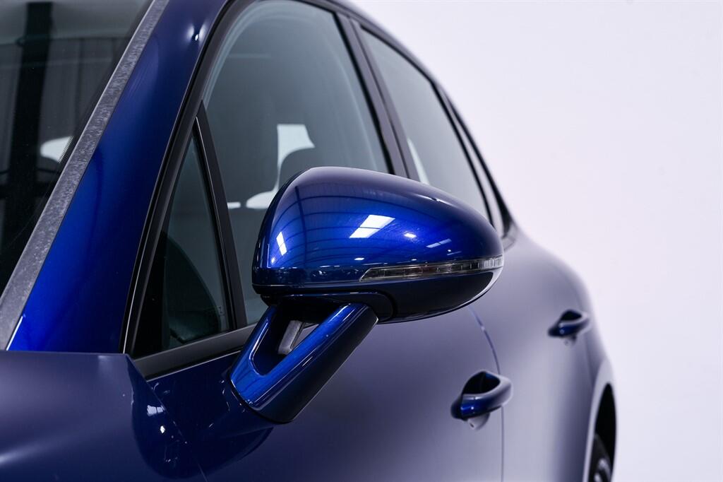 Porsche Macan - Image 9