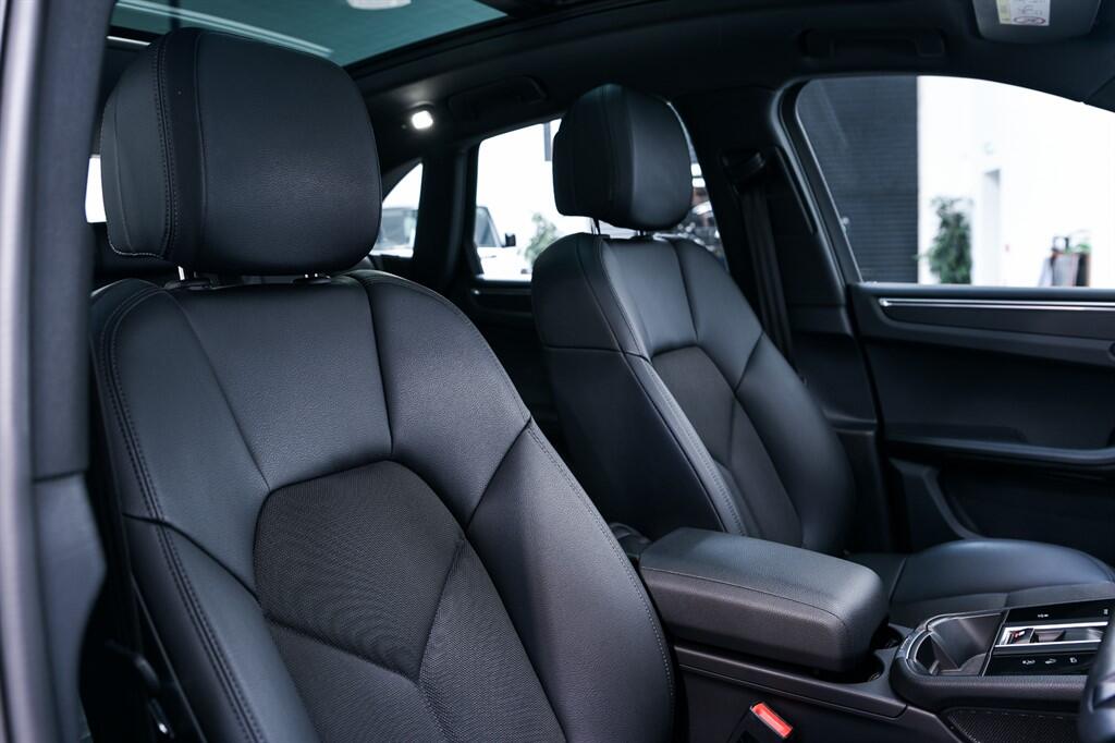 Porsche Macan - Image 11