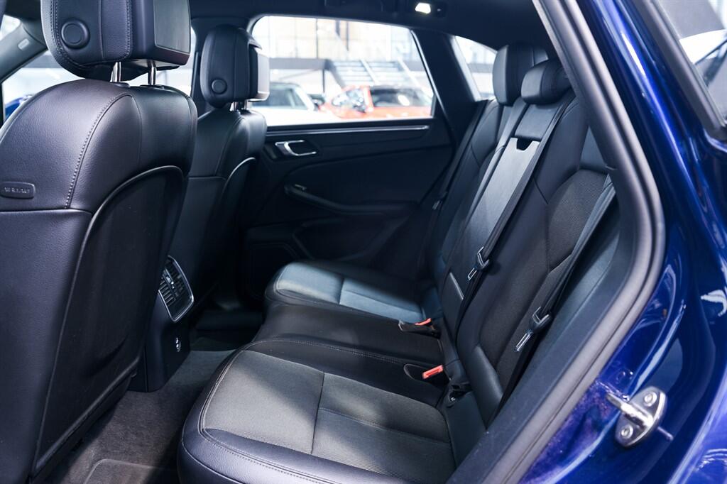 Porsche Macan - Image 14