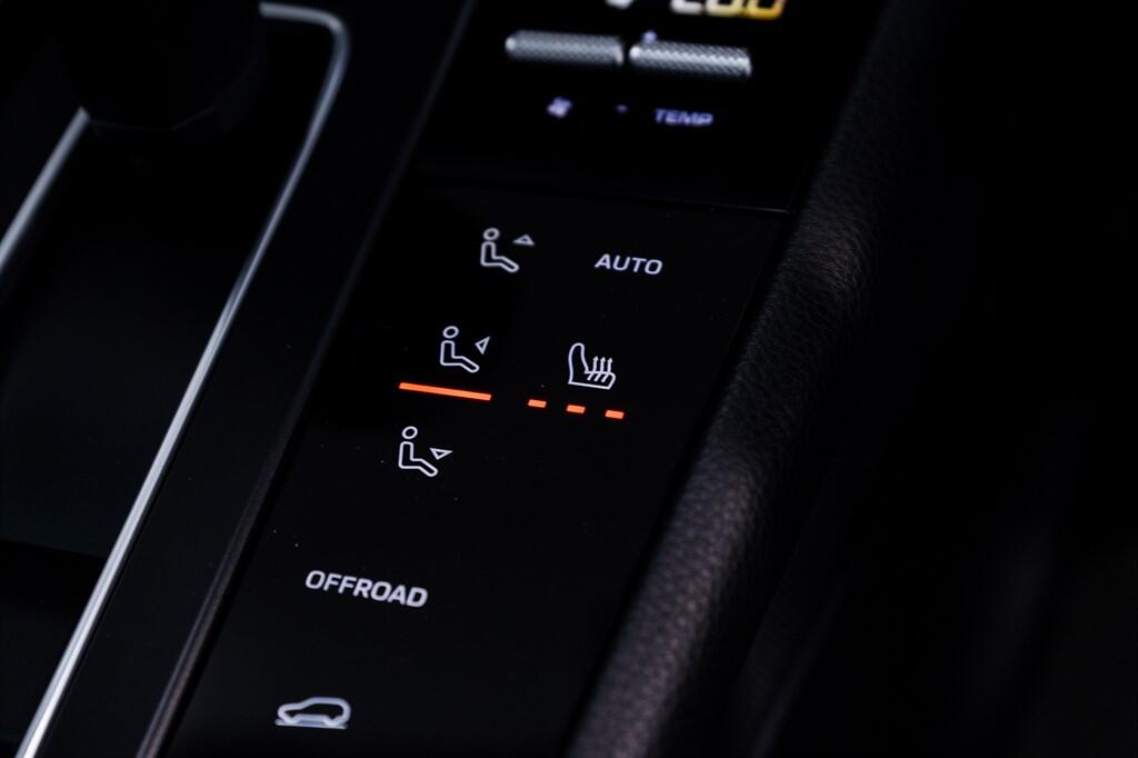 Porsche Macan - Image 18