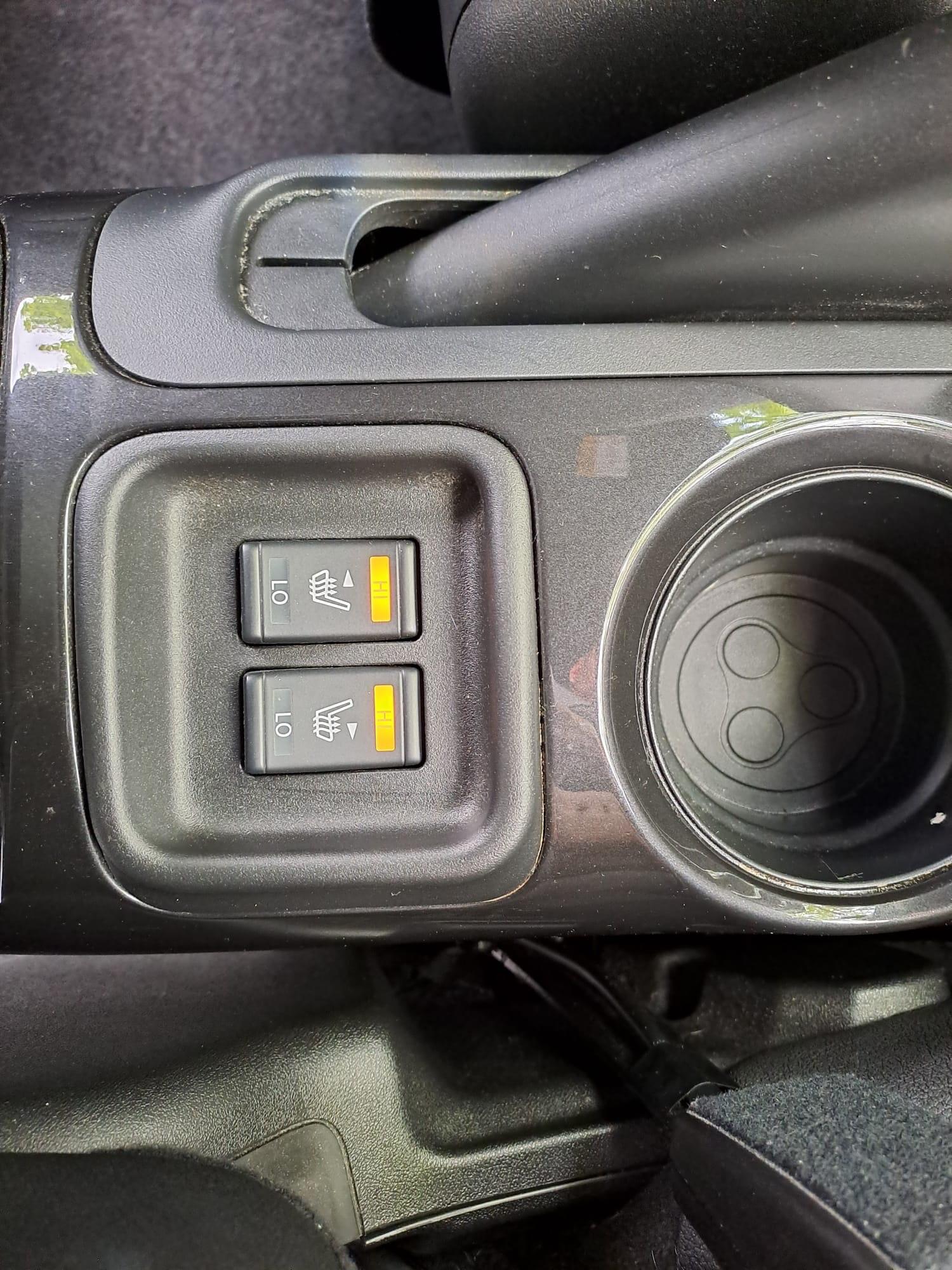 Nissan Juke - Image 17