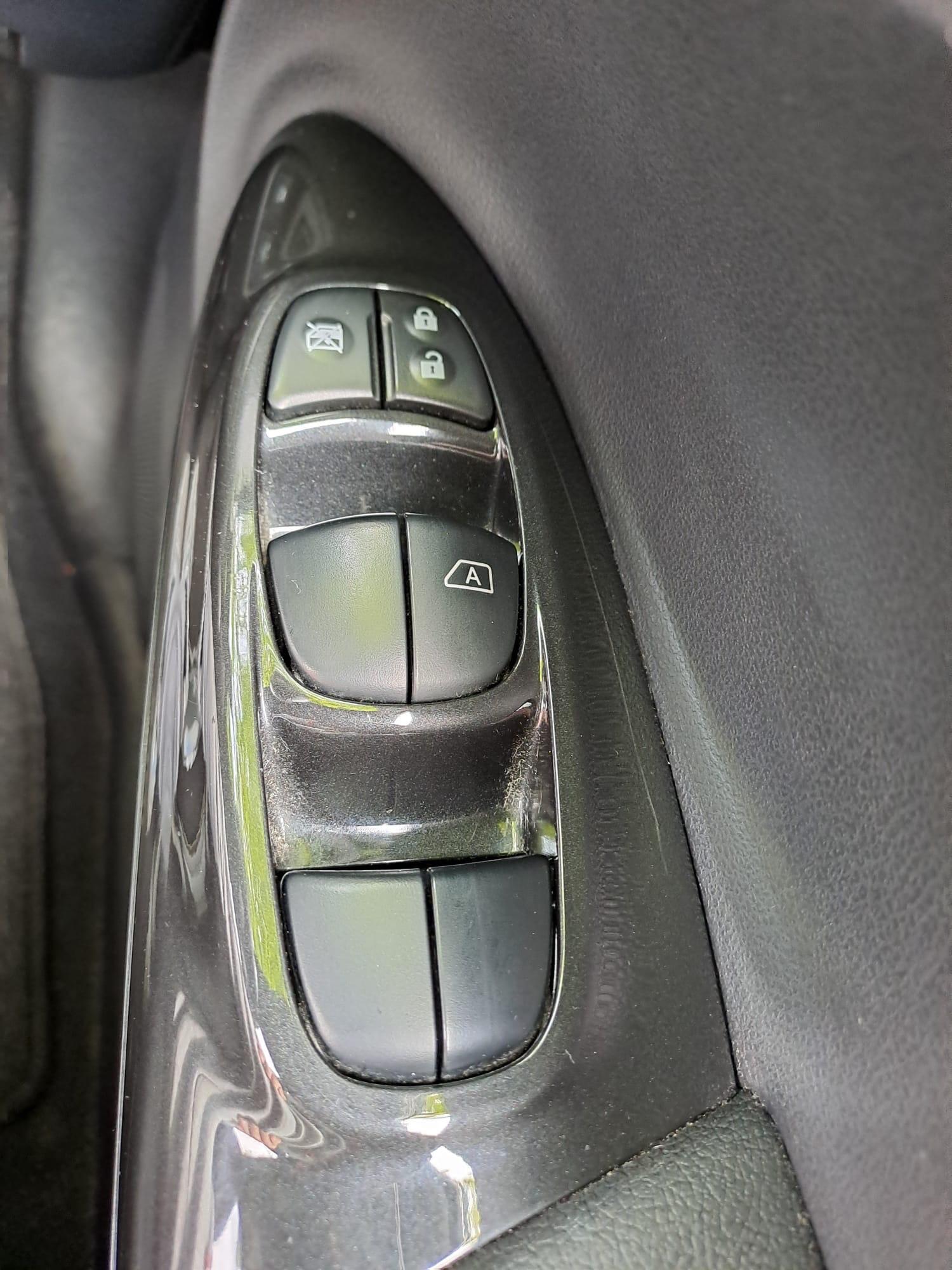 Nissan Juke - Image 25