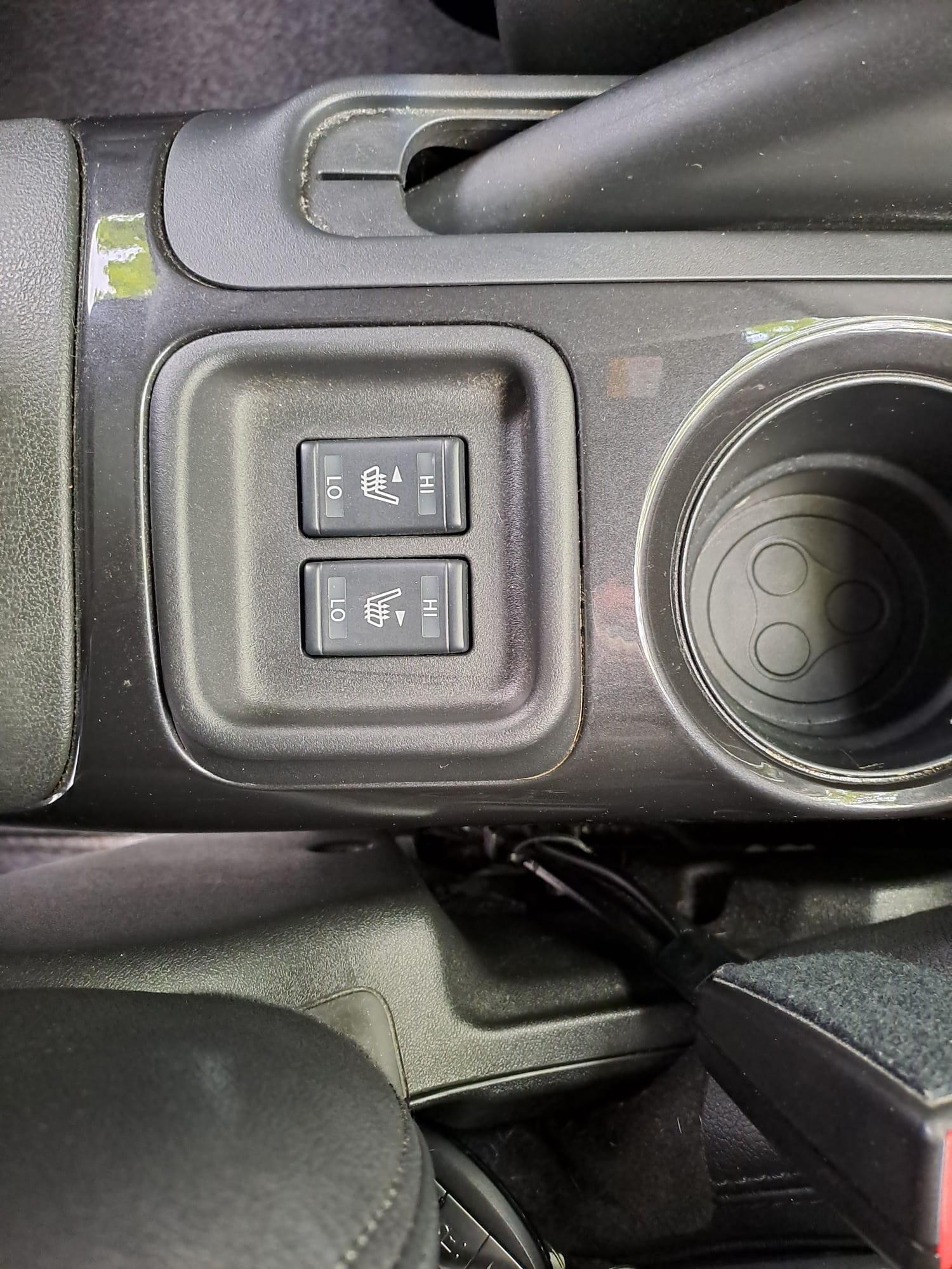 Nissan Juke - Image 26