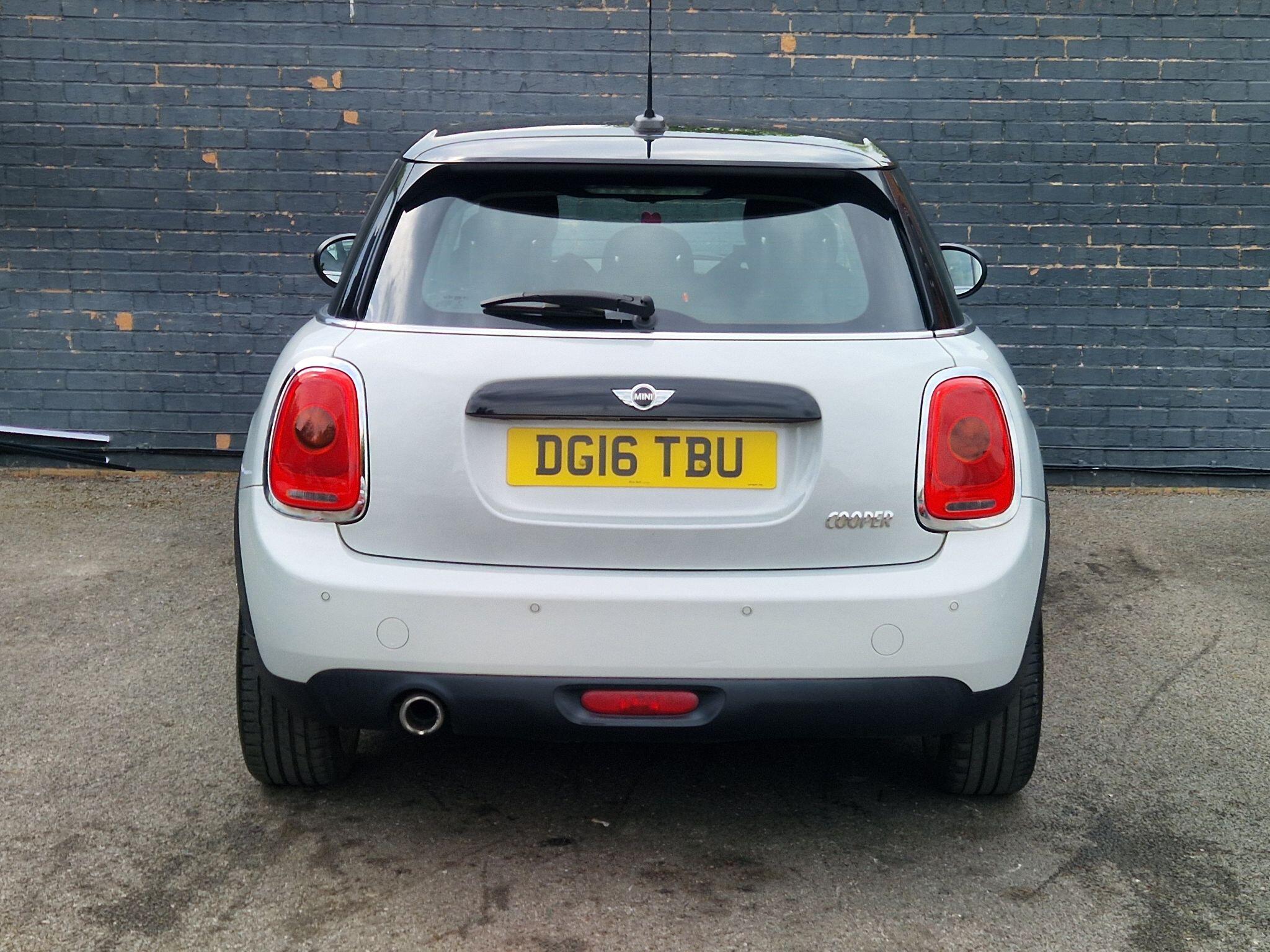 MINI Hatch - Image 9