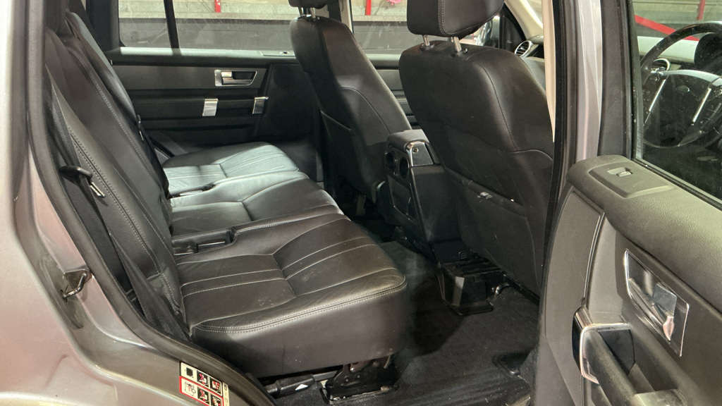 Land Rover DISCOVERY 4 - Image 7