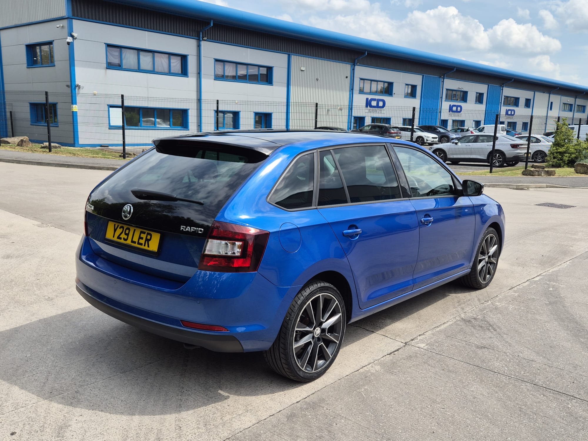 Skoda Rapid Spaceback - Image 2