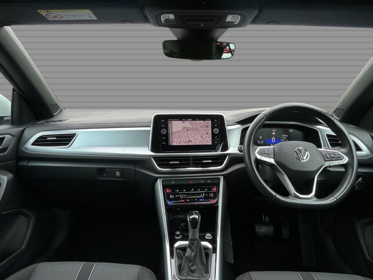 Volkswagen T-Roc - Image 12