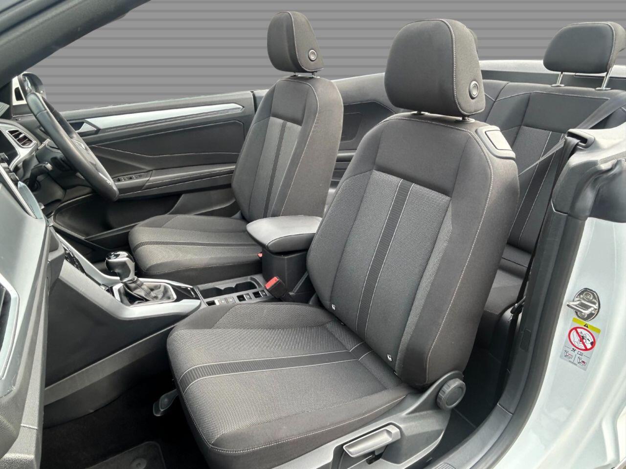 Volkswagen T-Roc - Image 13