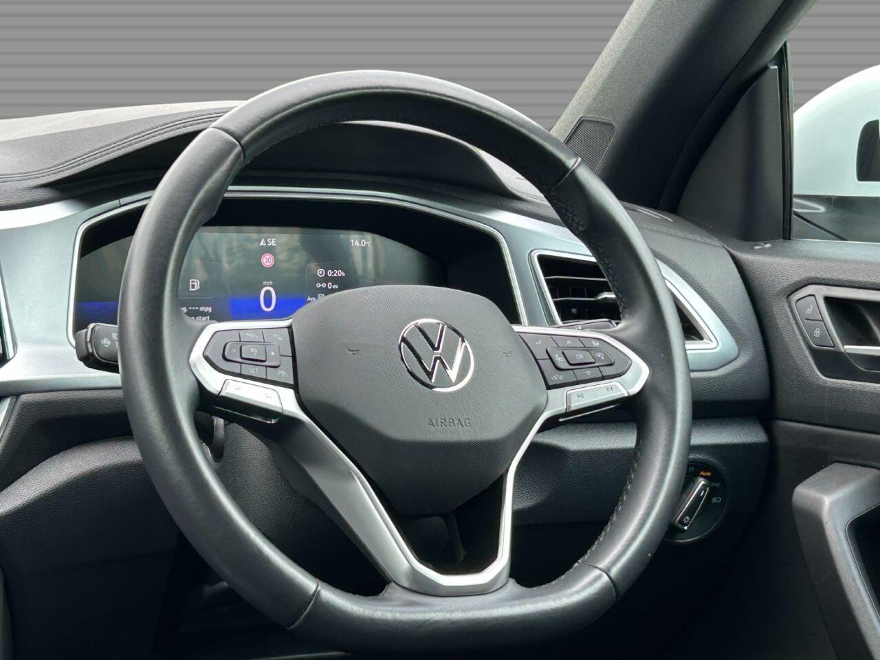 Volkswagen T-Roc - Image 15
