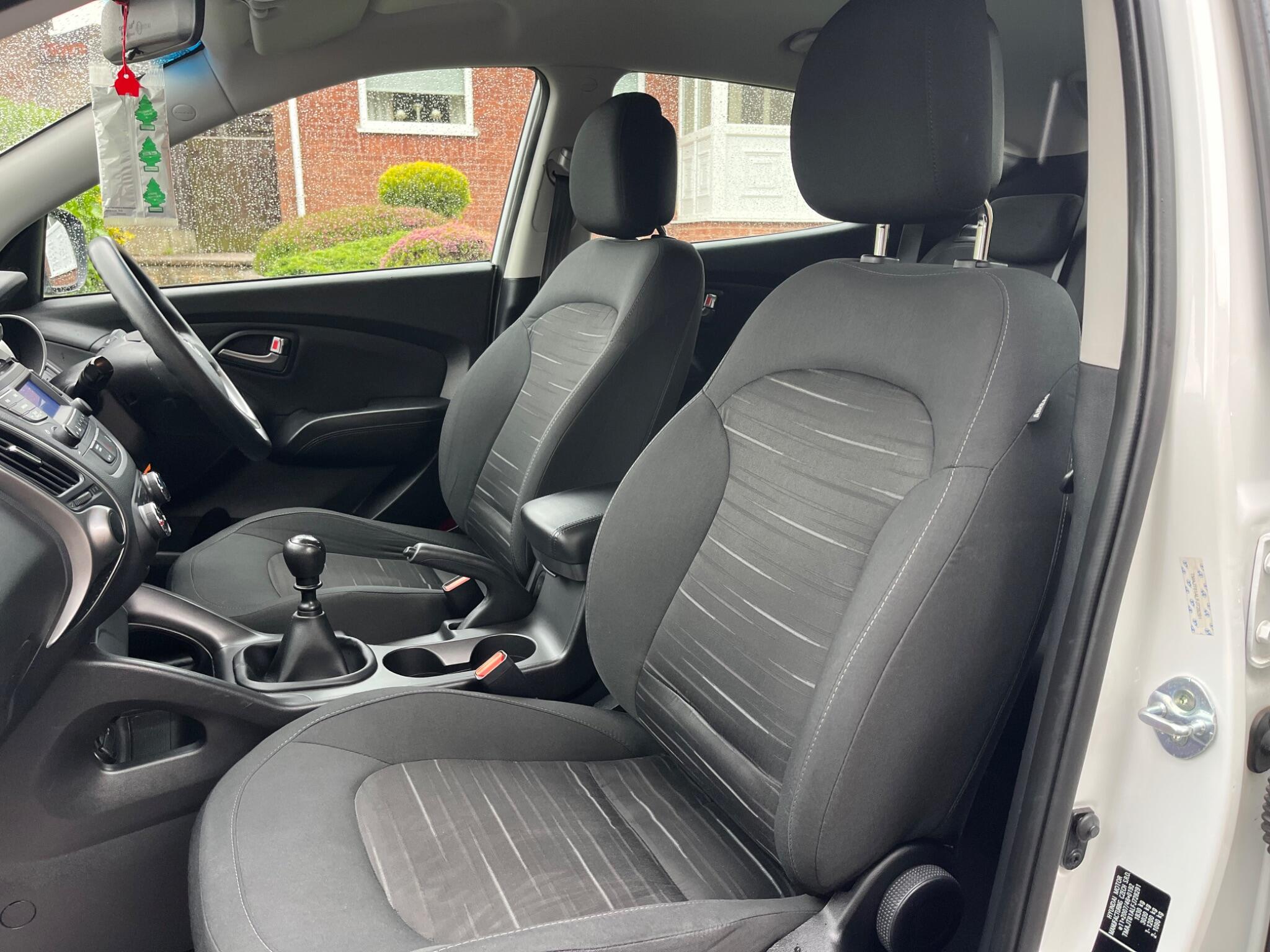 Hyundai ix35 - Image 11