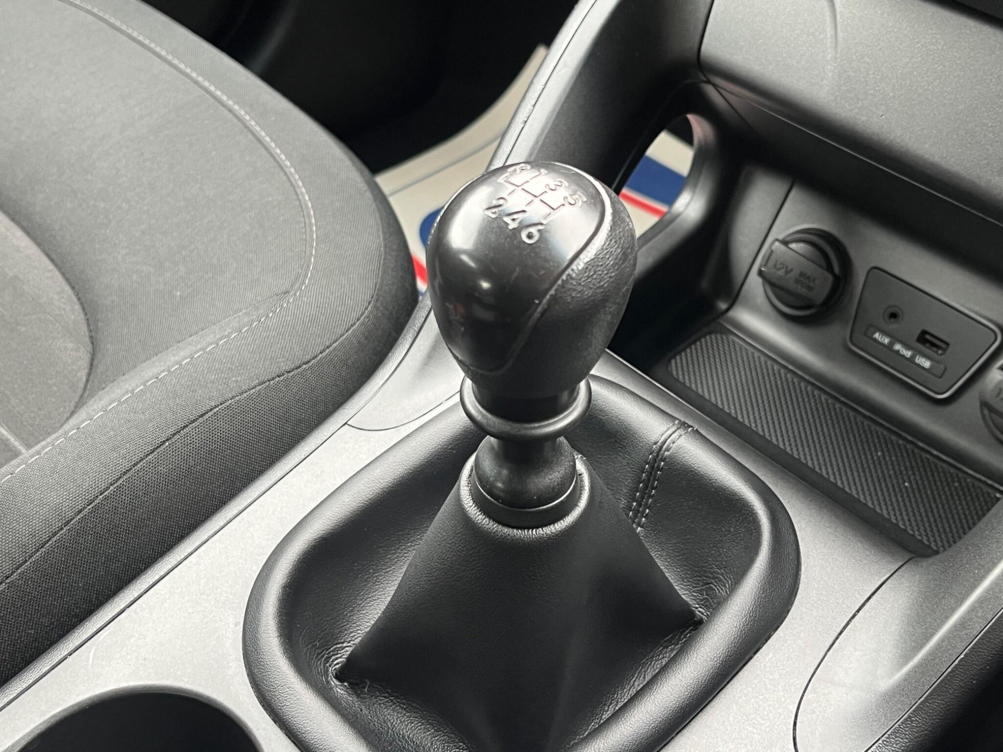 Hyundai ix35 - Image 35