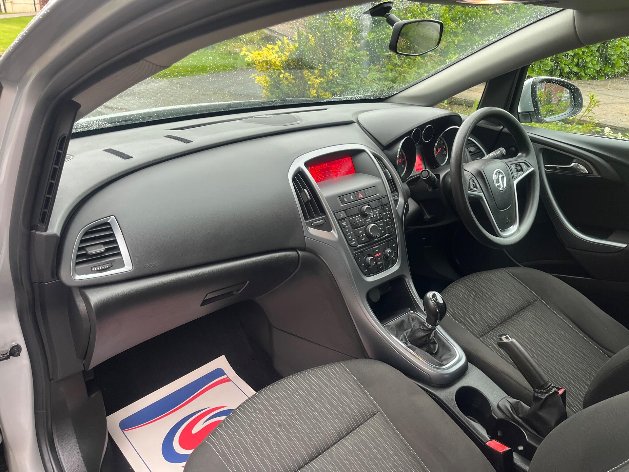 Vauxhall Astra - Image 13