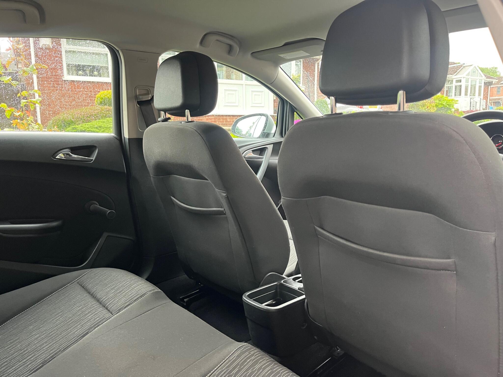 Vauxhall Astra - Image 26