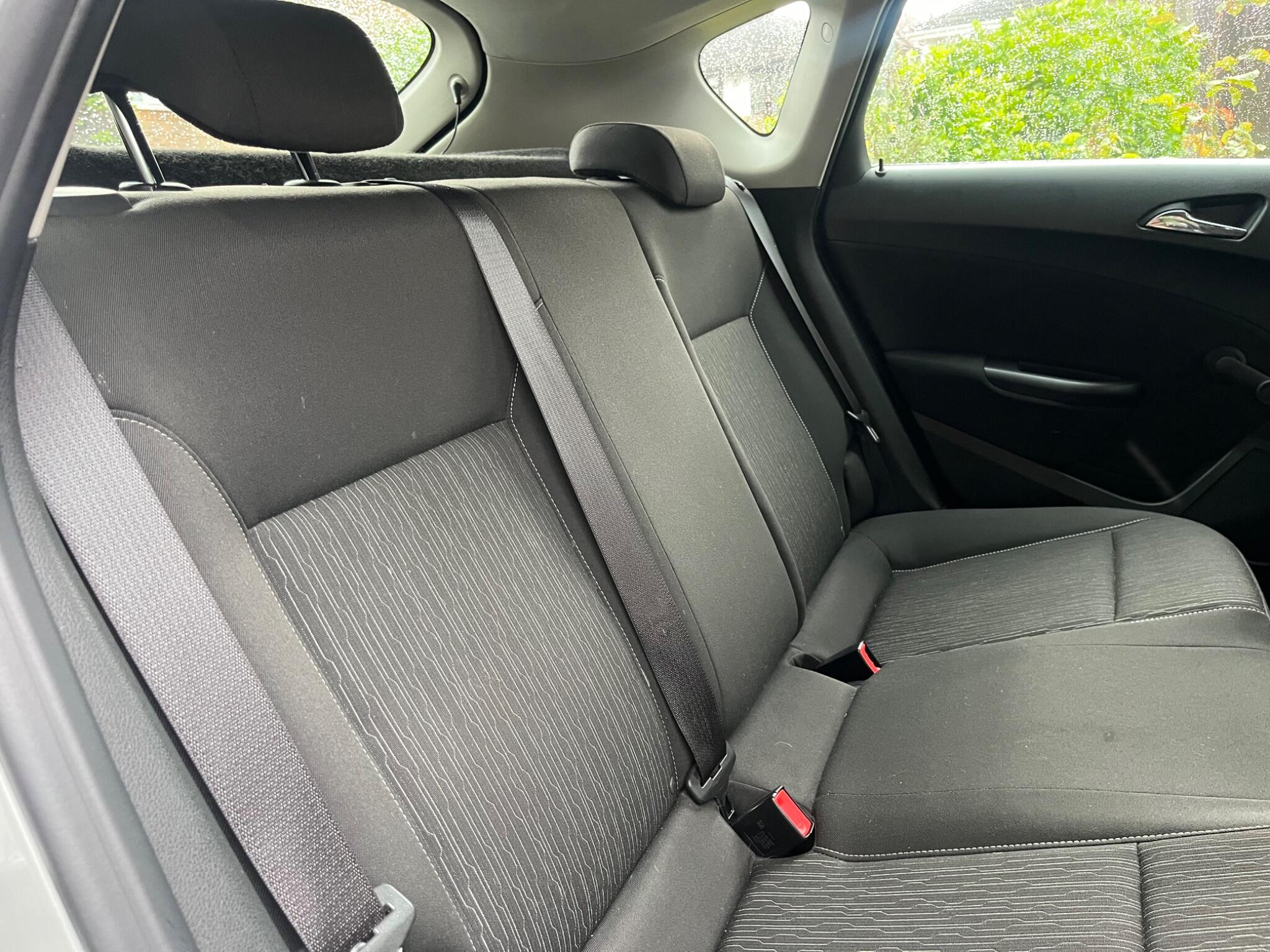 Vauxhall Astra - Image 27