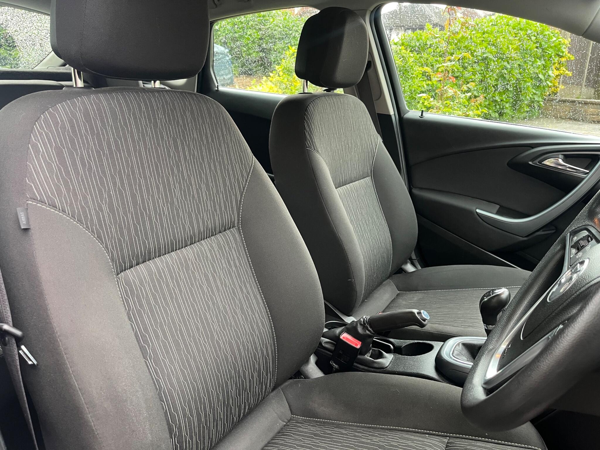 Vauxhall Astra - Image 29