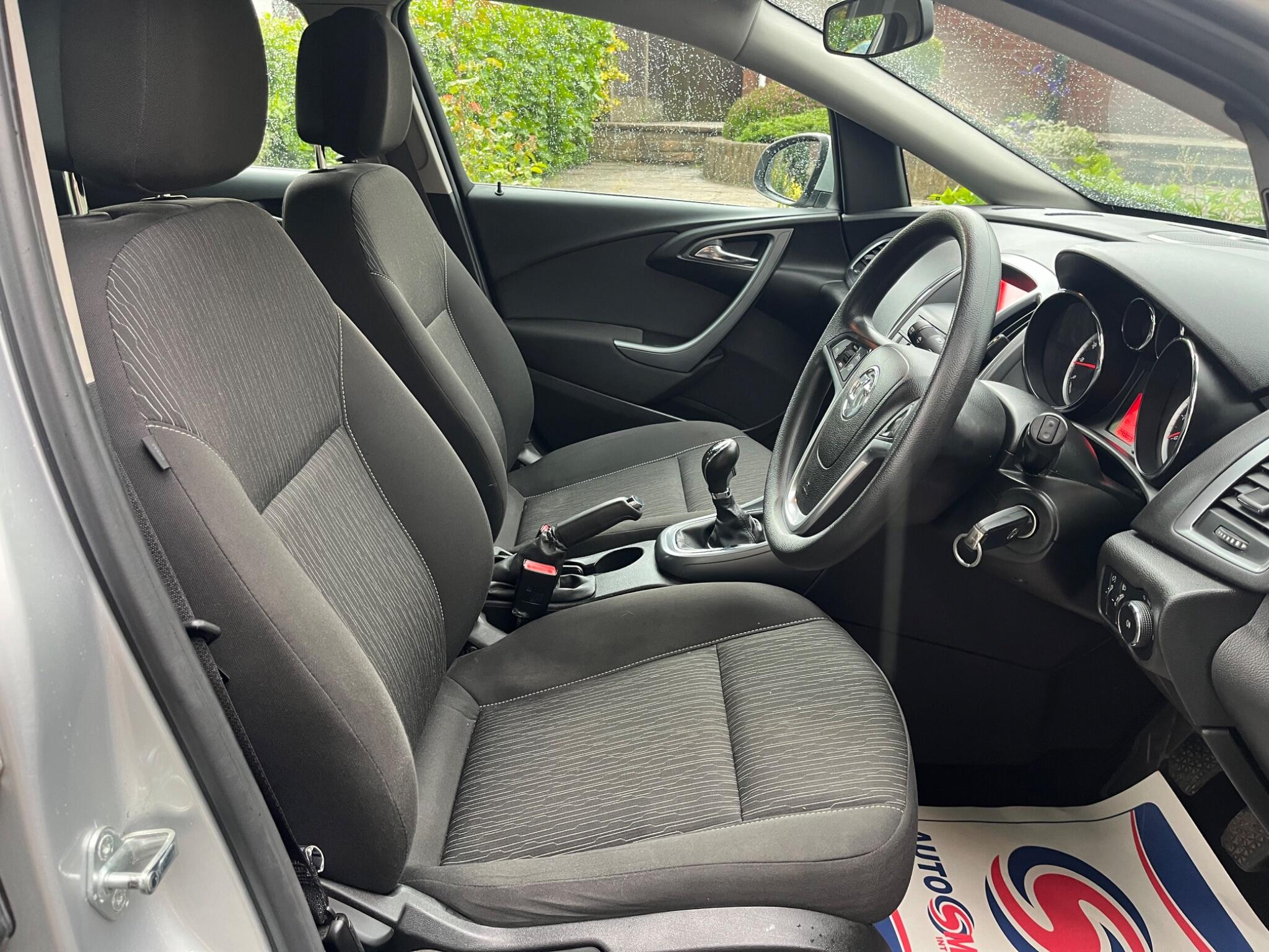 Vauxhall Astra - Image 30