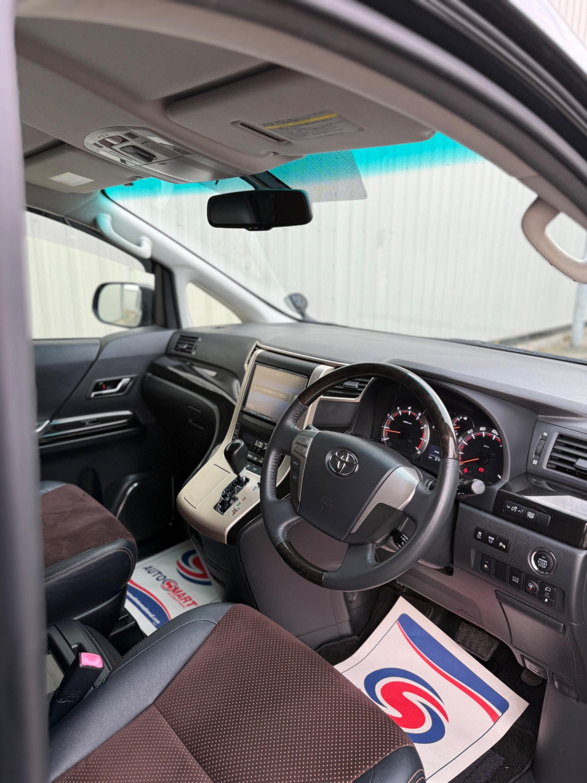 Toyota Alphard - Image 21