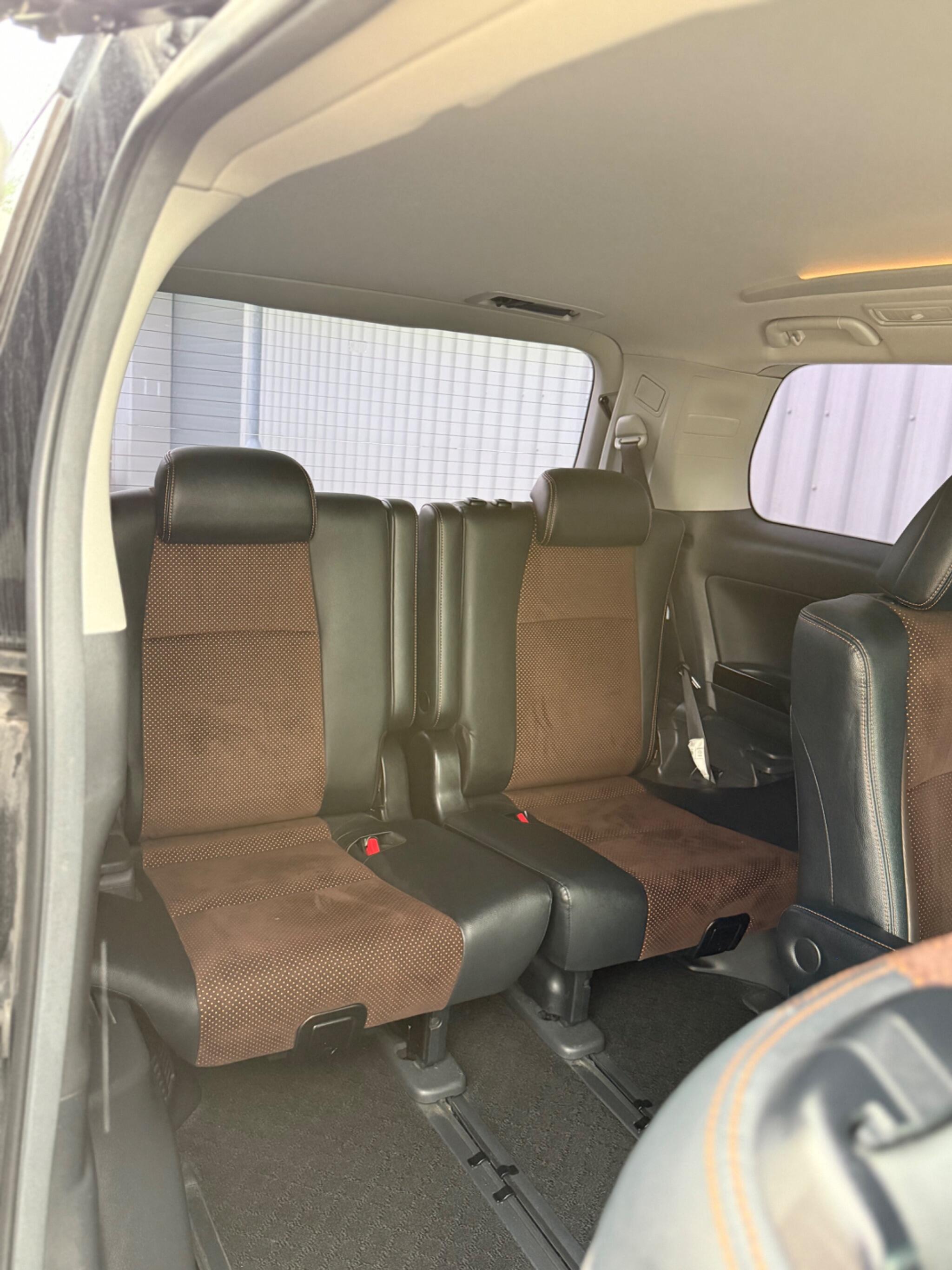 Toyota Alphard - Image 31