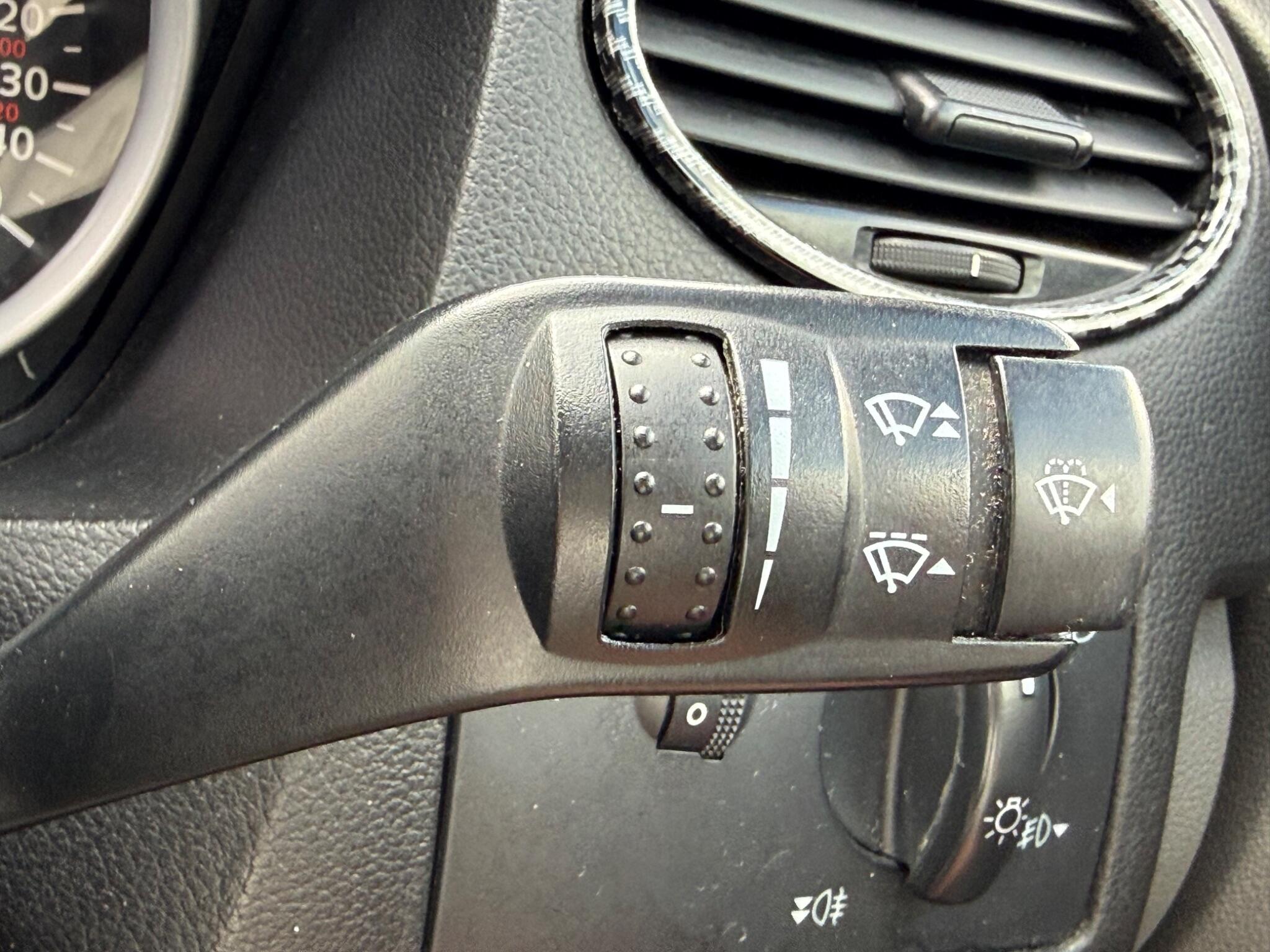 Ford Focus - Image 25