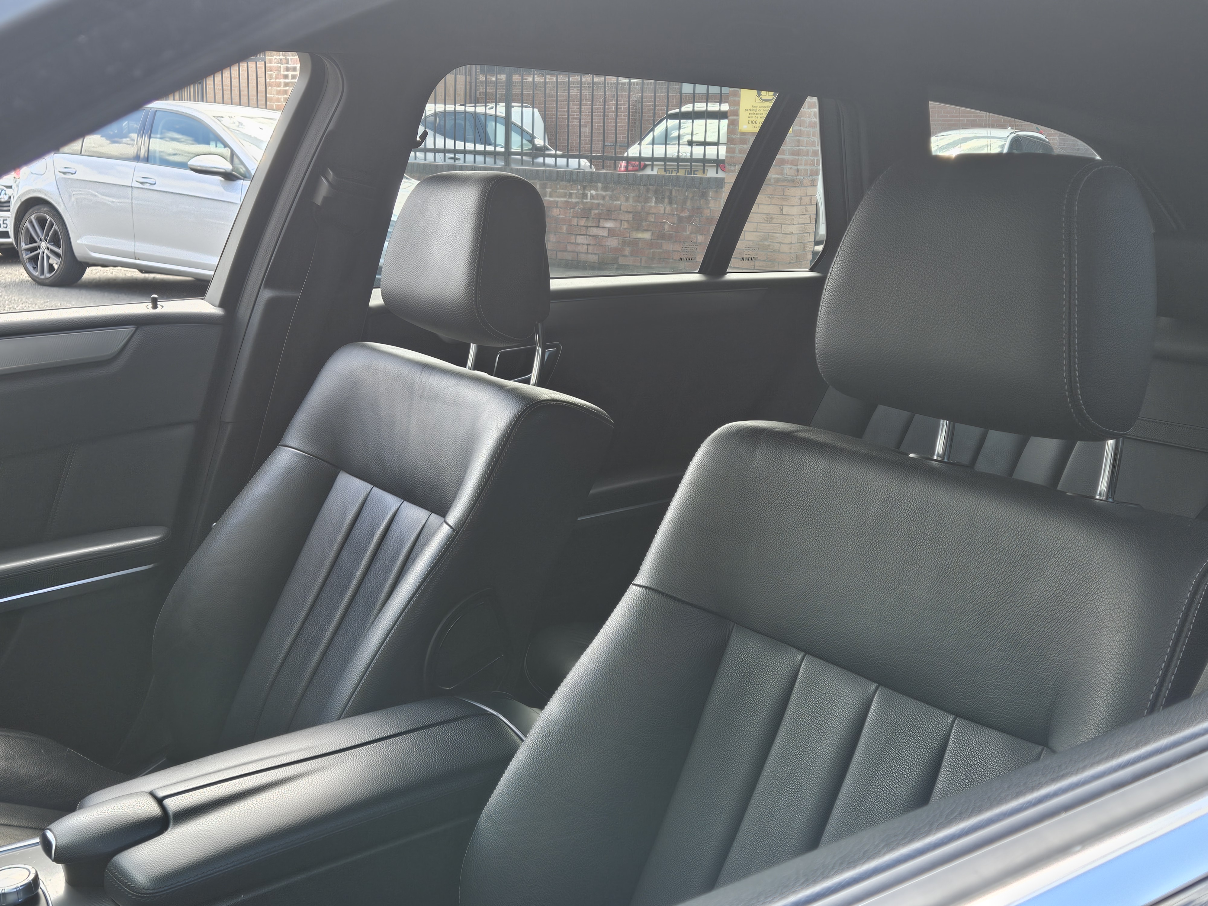 Mercedes E Class - Image 10