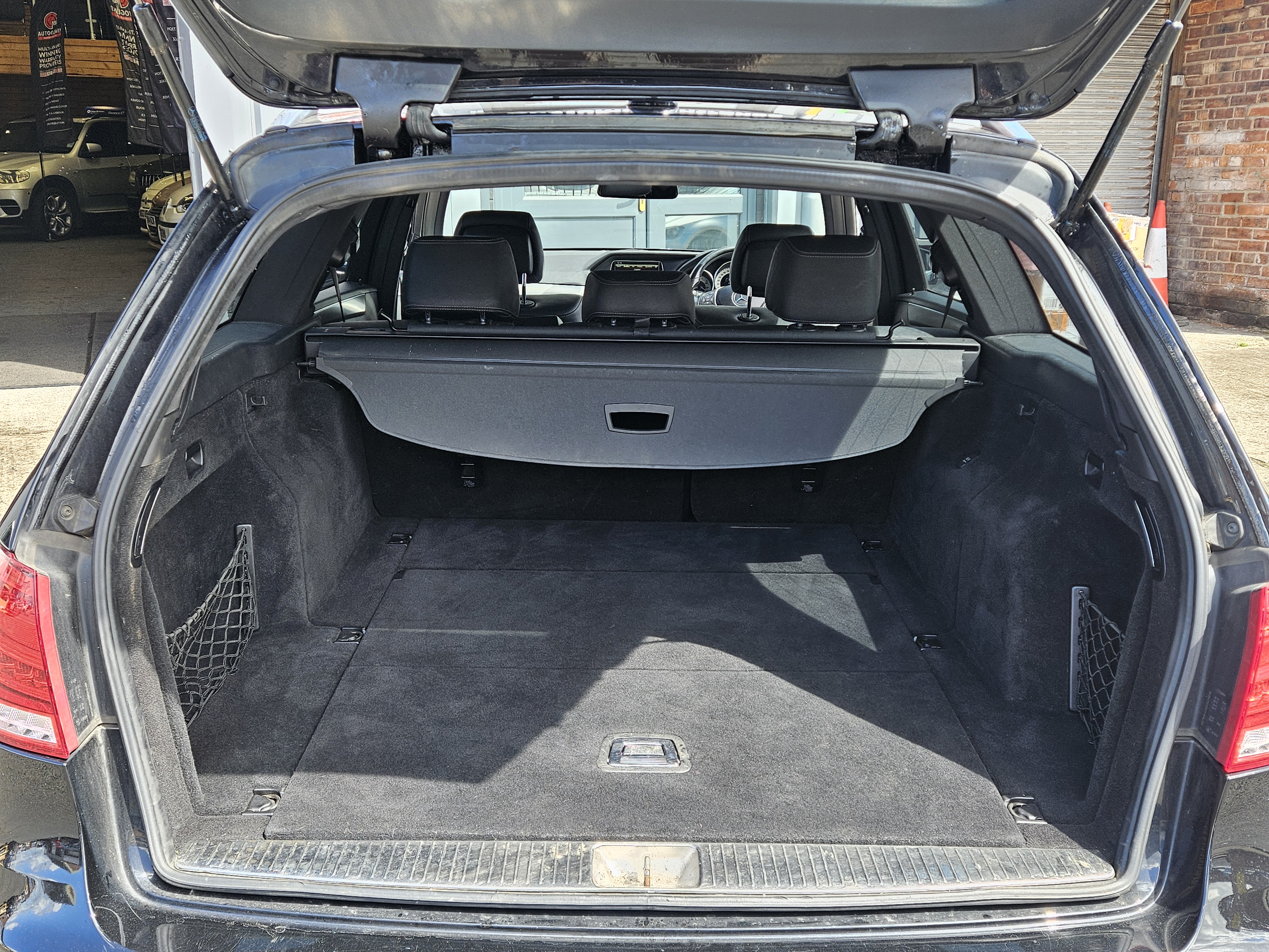 Mercedes E Class - Image 13