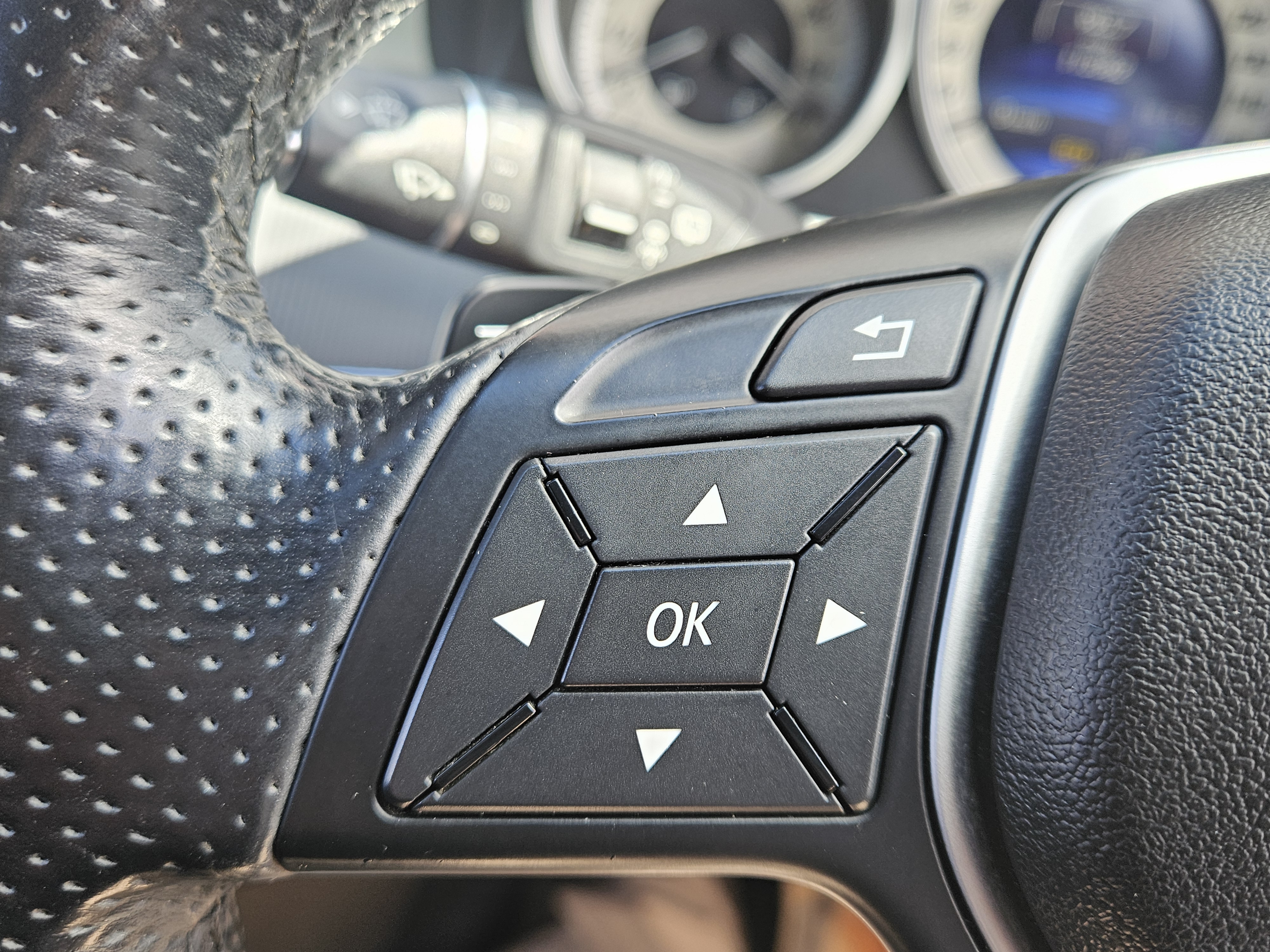 Mercedes E Class - Image 32
