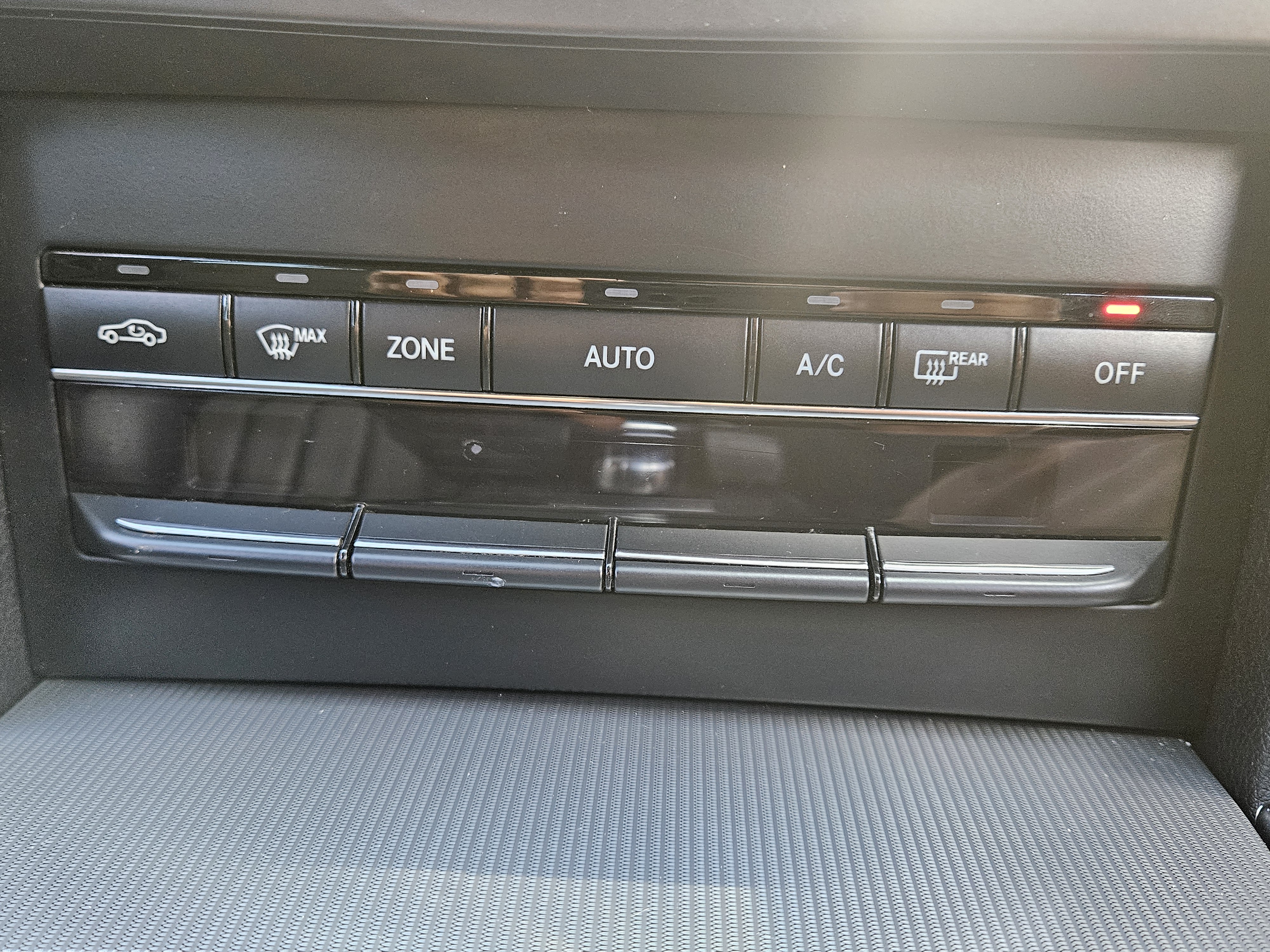 Mercedes E Class - Image 41