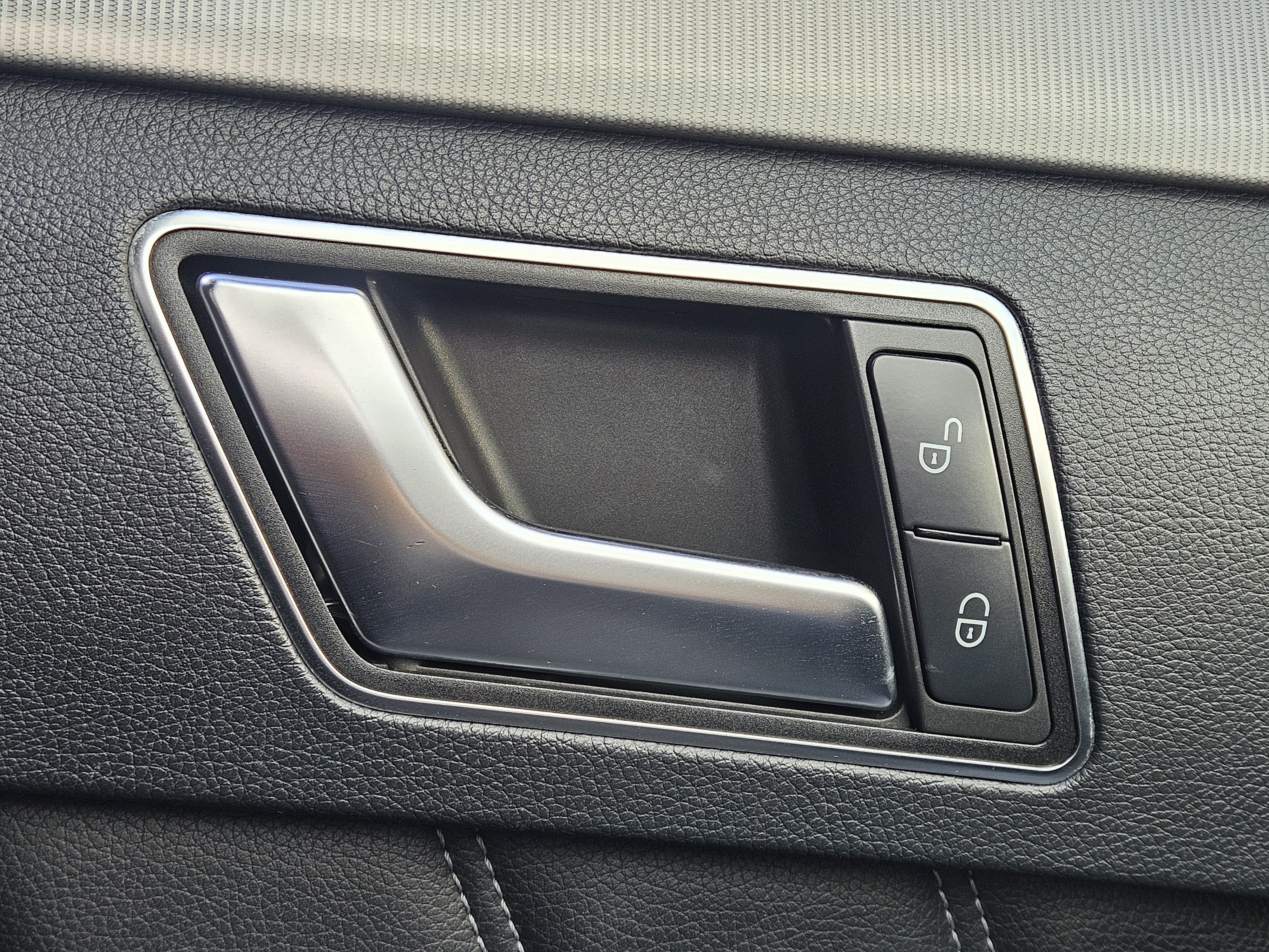 Mercedes E Class - Image 43