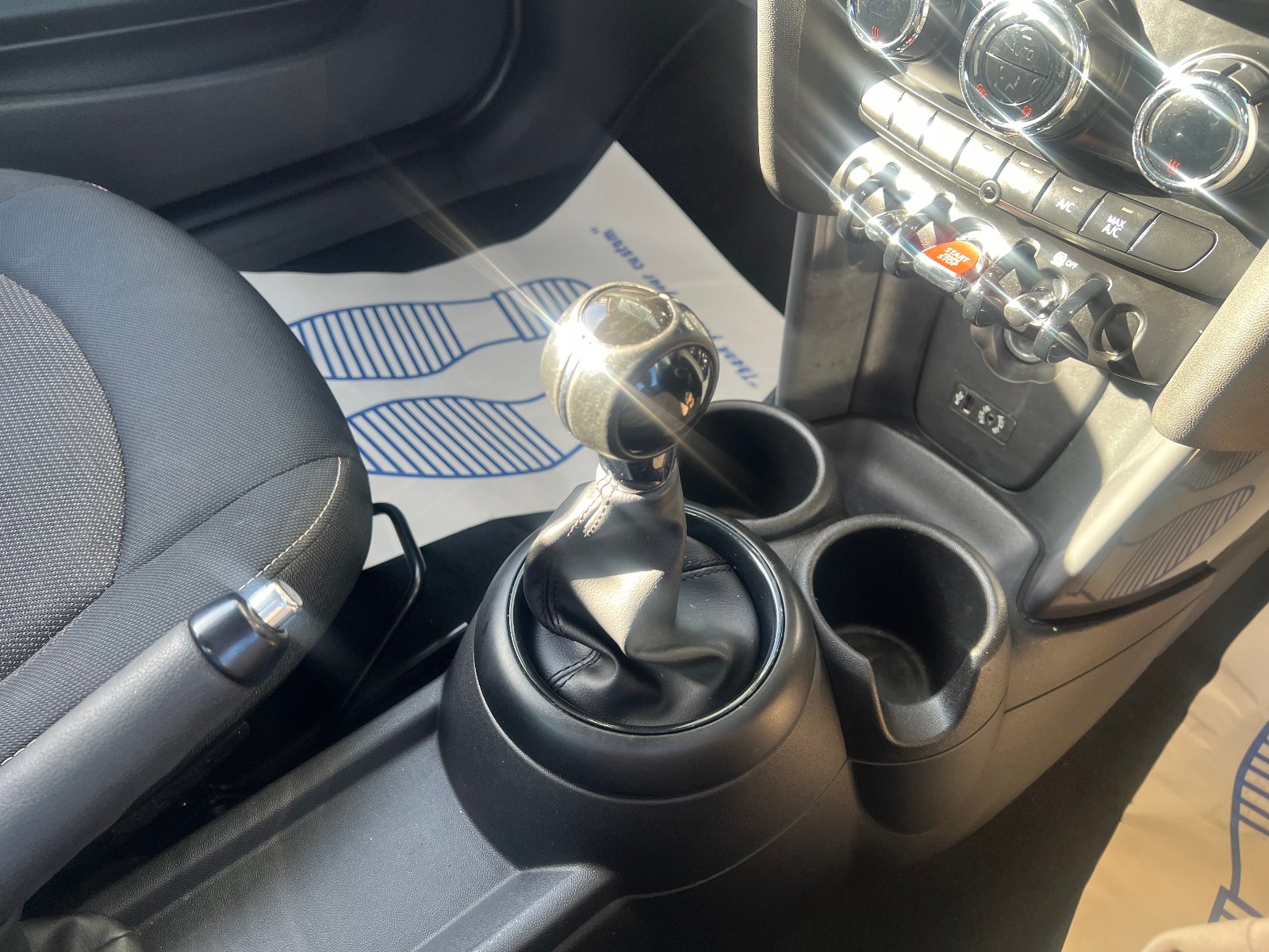 MINI Hatch - Image 11
