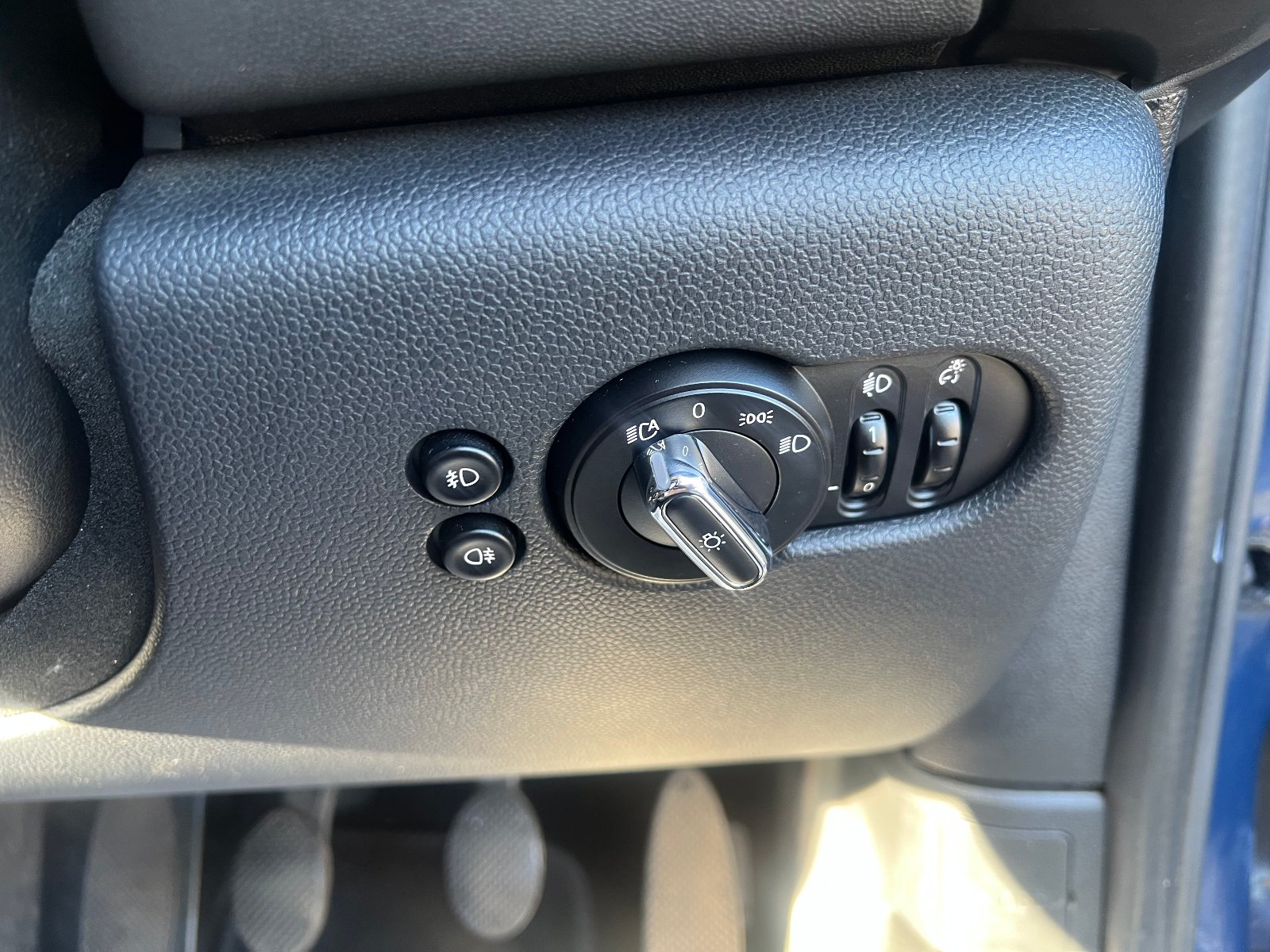 MINI Hatch - Image 16
