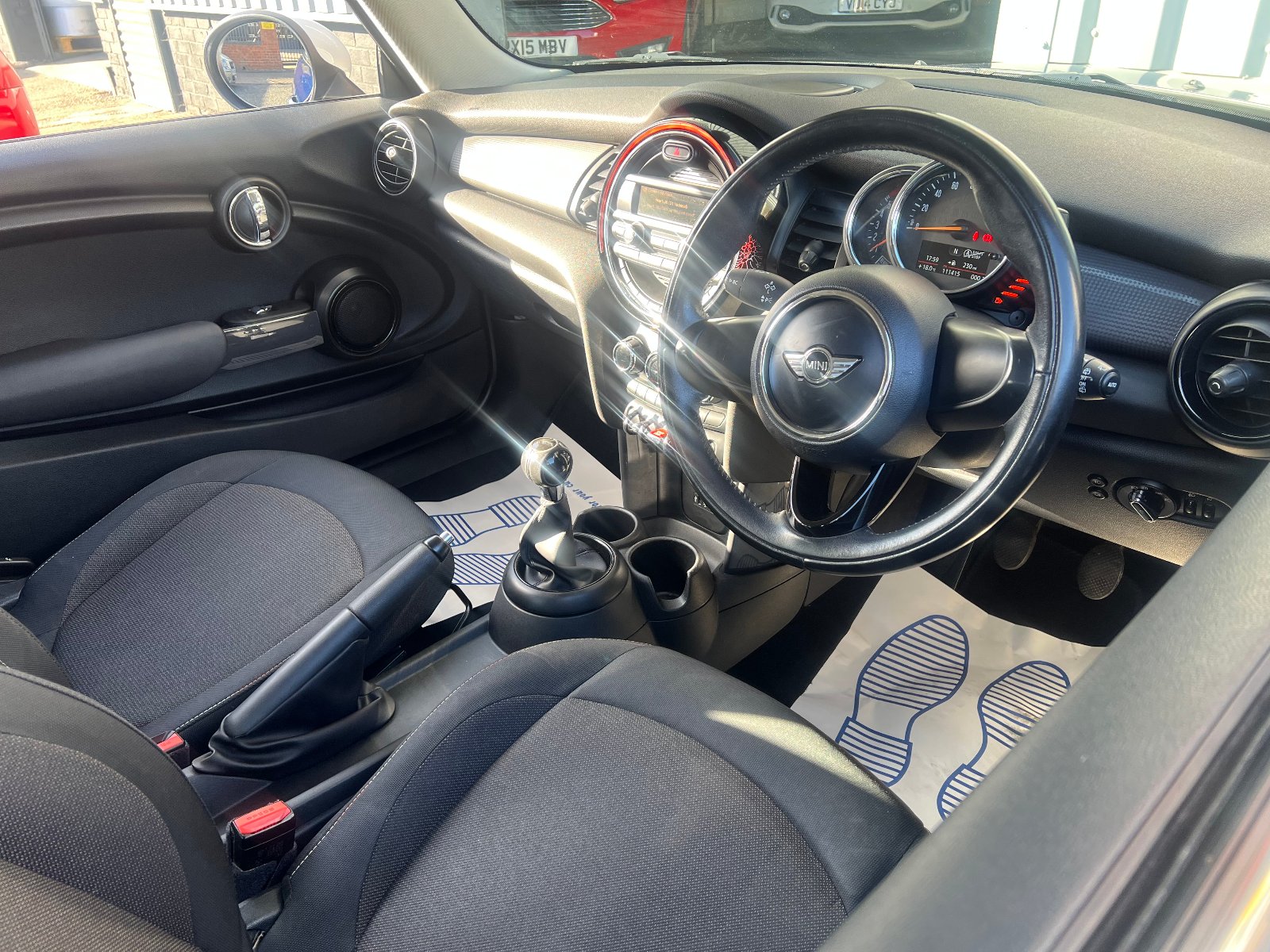 MINI Hatch - Image 21