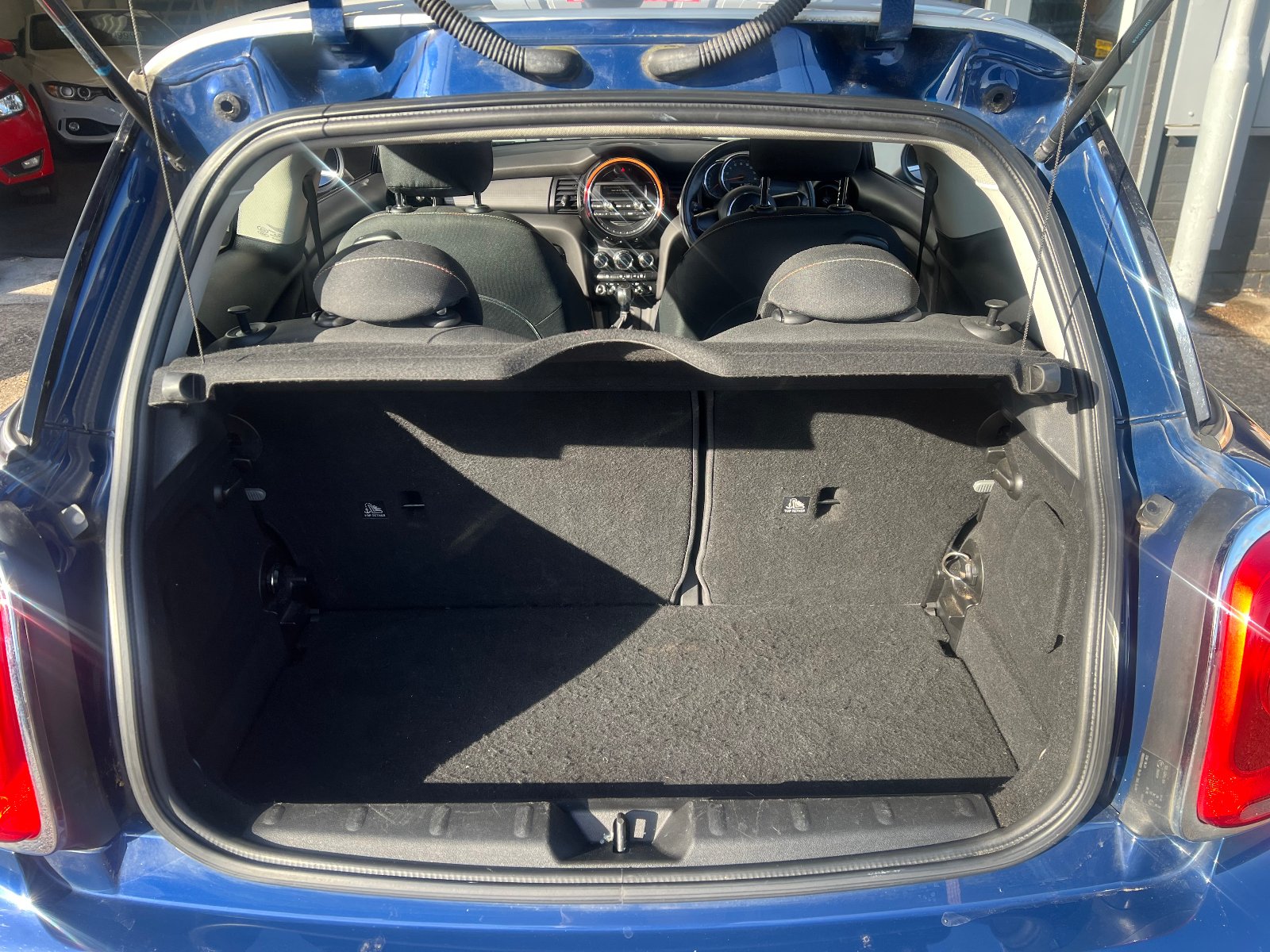 MINI Hatch - Image 22