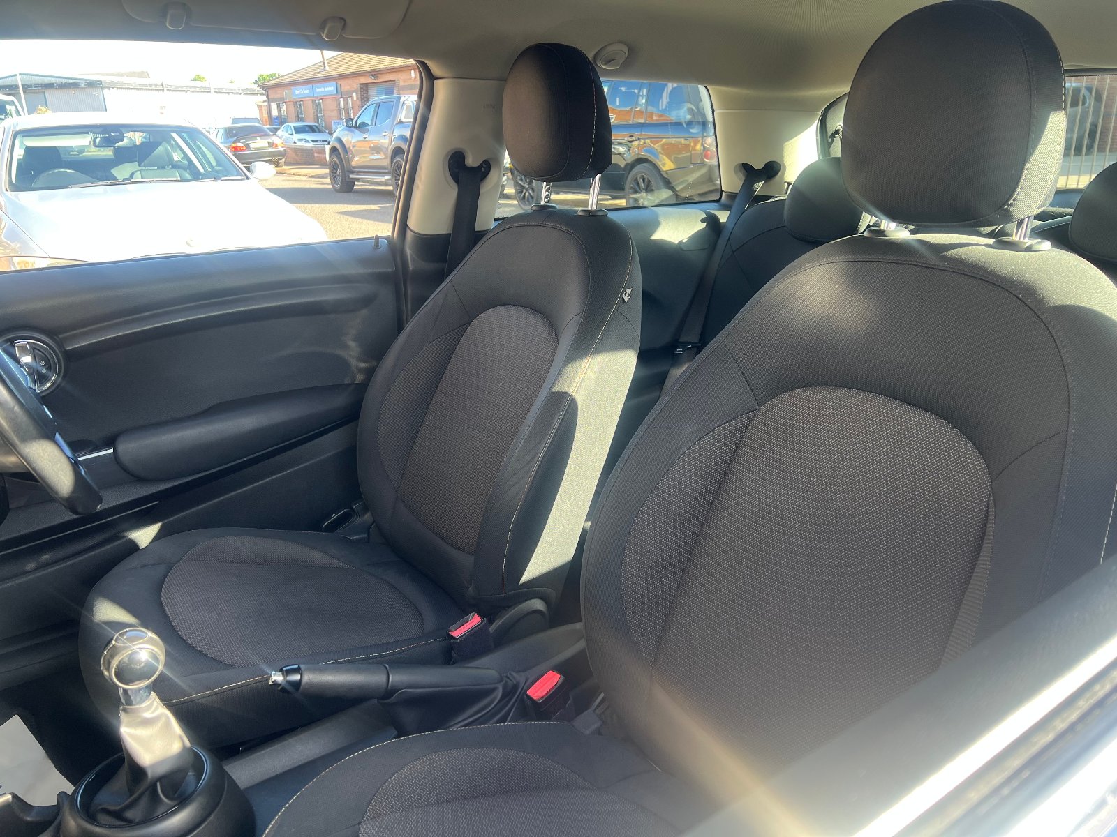 MINI Hatch - Image 23