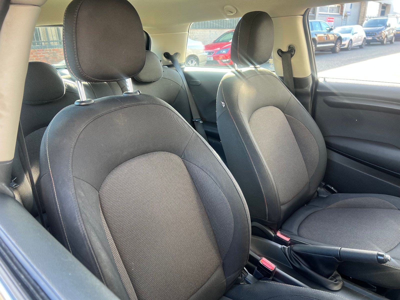 MINI Hatch - Image 24