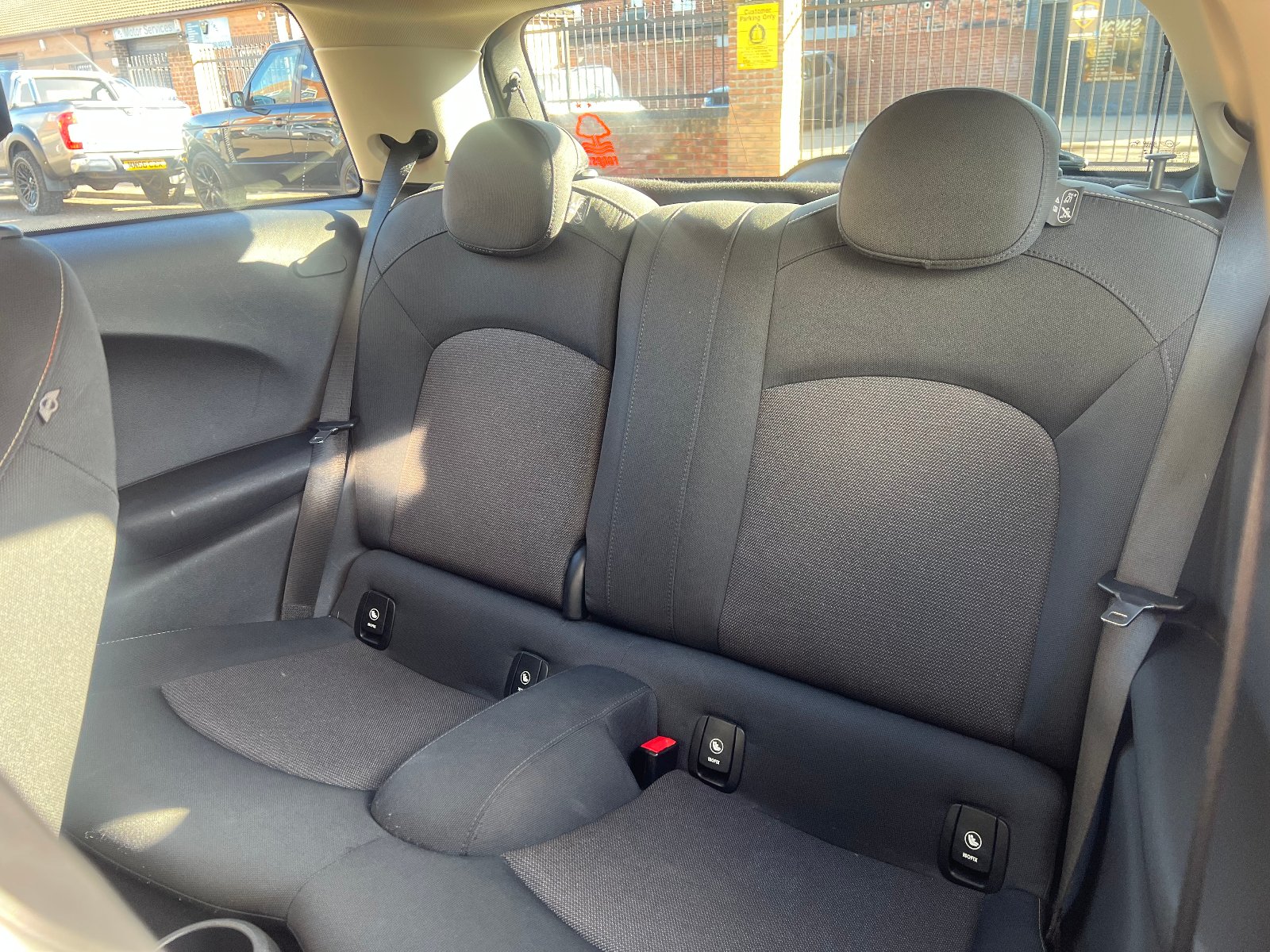 MINI Hatch - Image 25