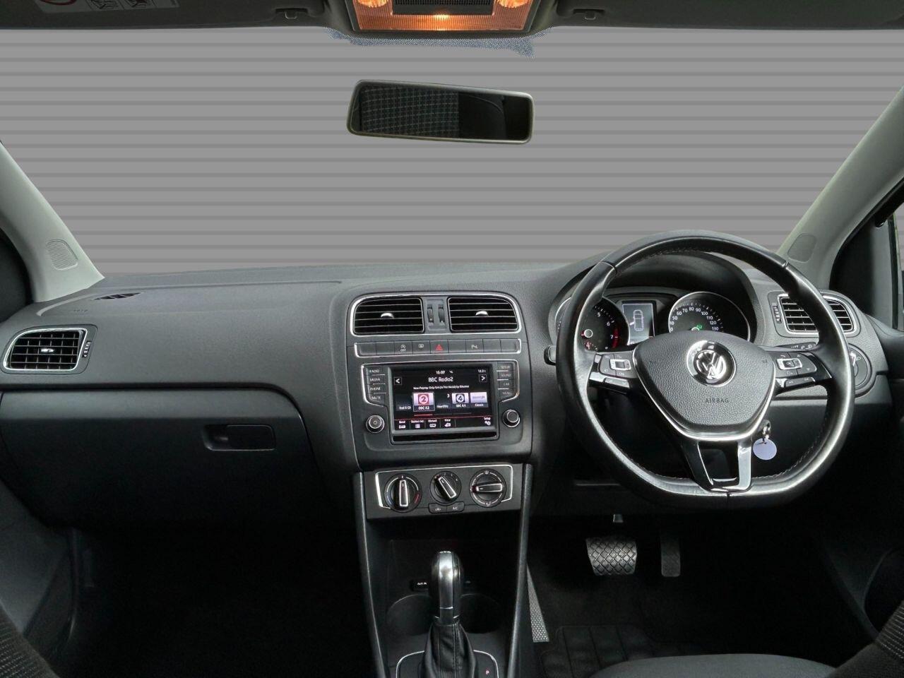Volkswagen Polo - Image 11