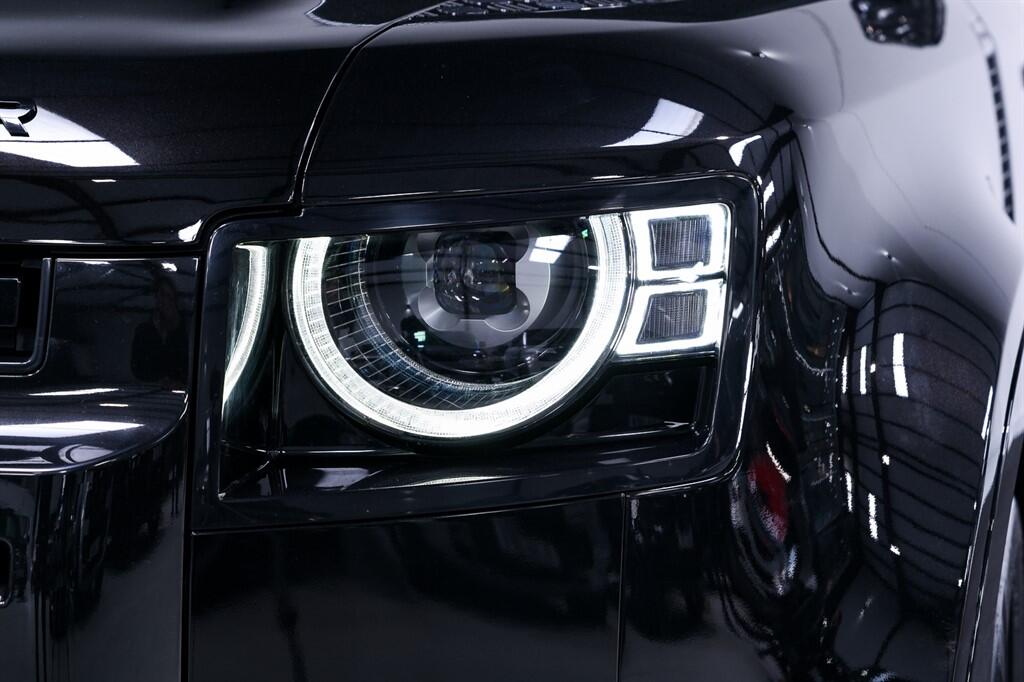 Land Rover Defender 110 - Image 7